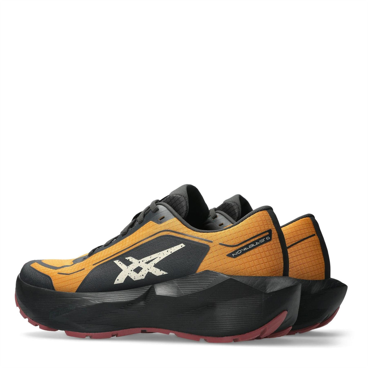 Asics Novablast 6gorE-Tex