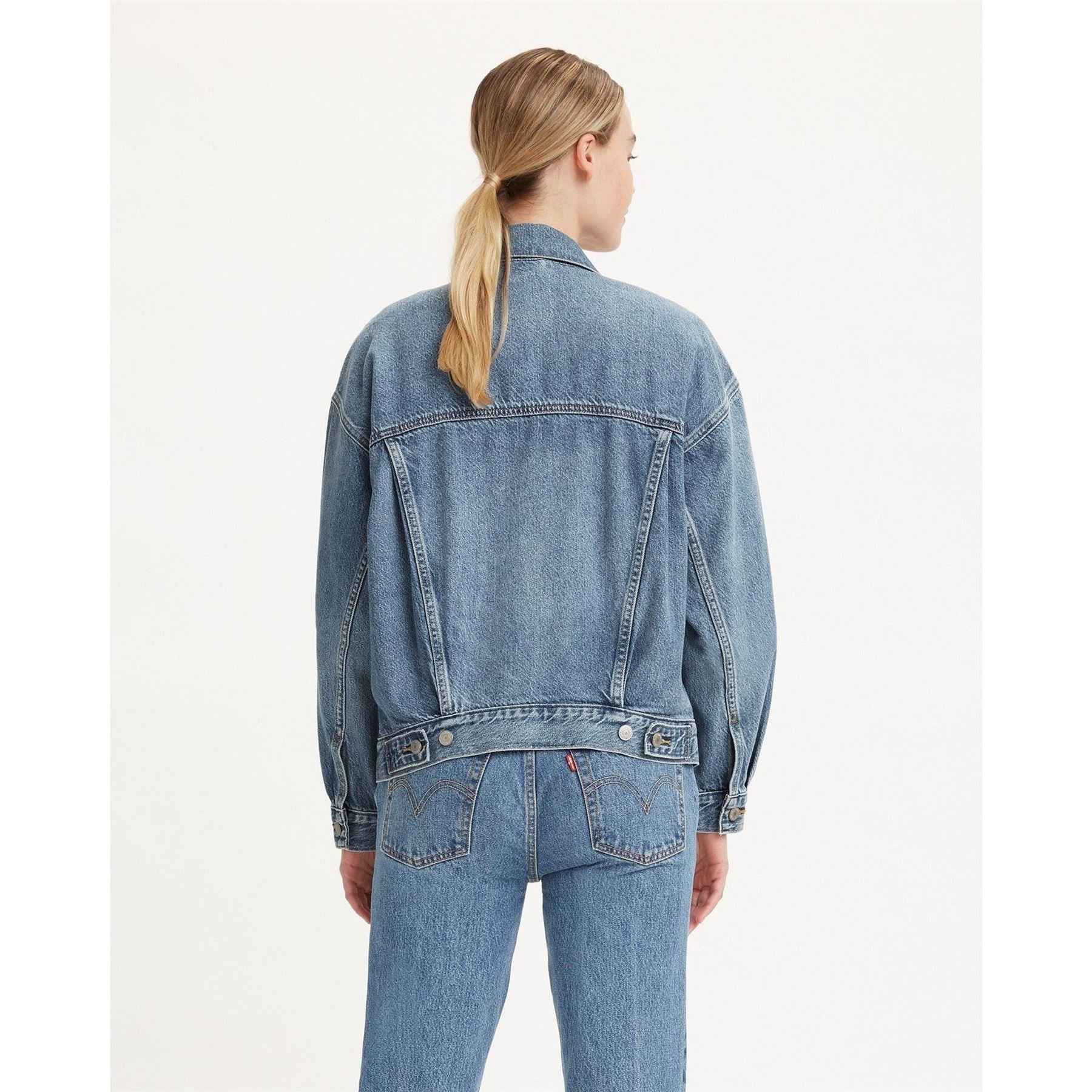 Levis Solid Patterned Denim Jacket with Chest Pocket
