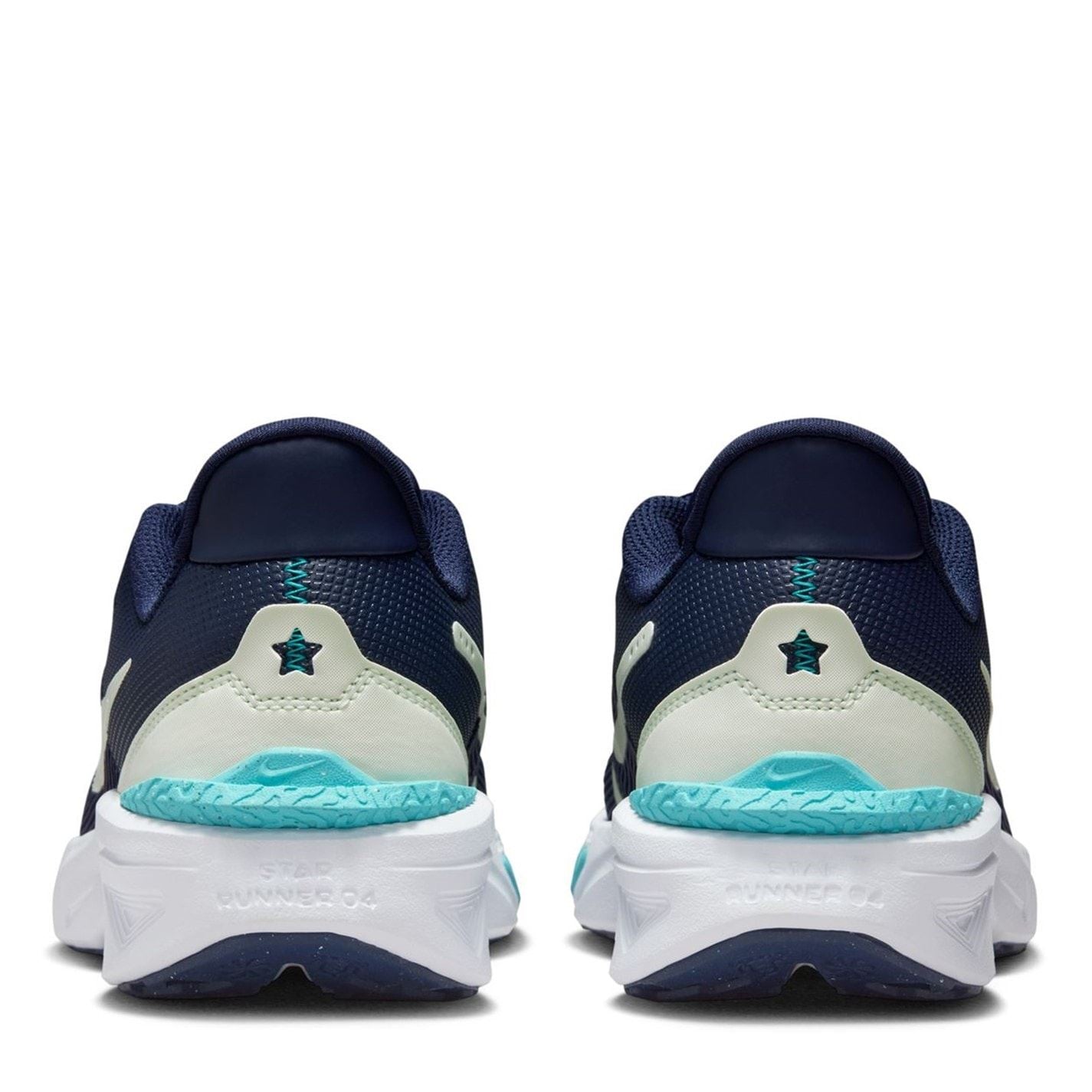 Nike Star Runner 4 NN Low Top Running Sneakers