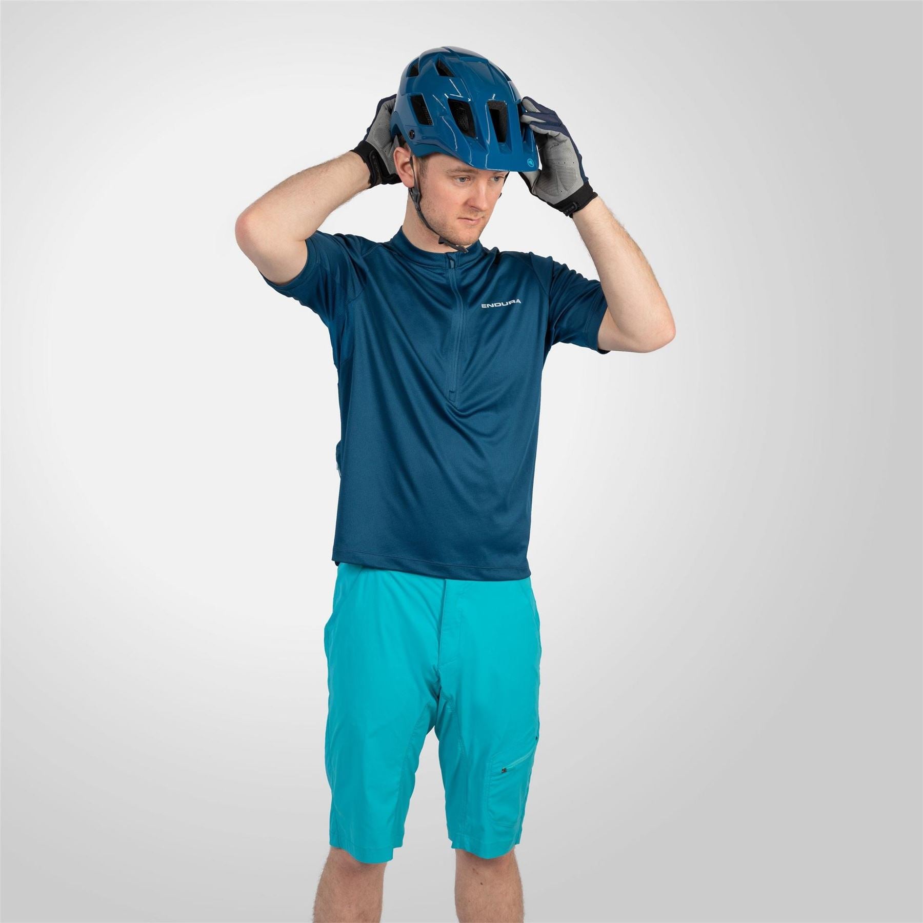 Endura Hummvee Lite Biking Shorts with Snap Button