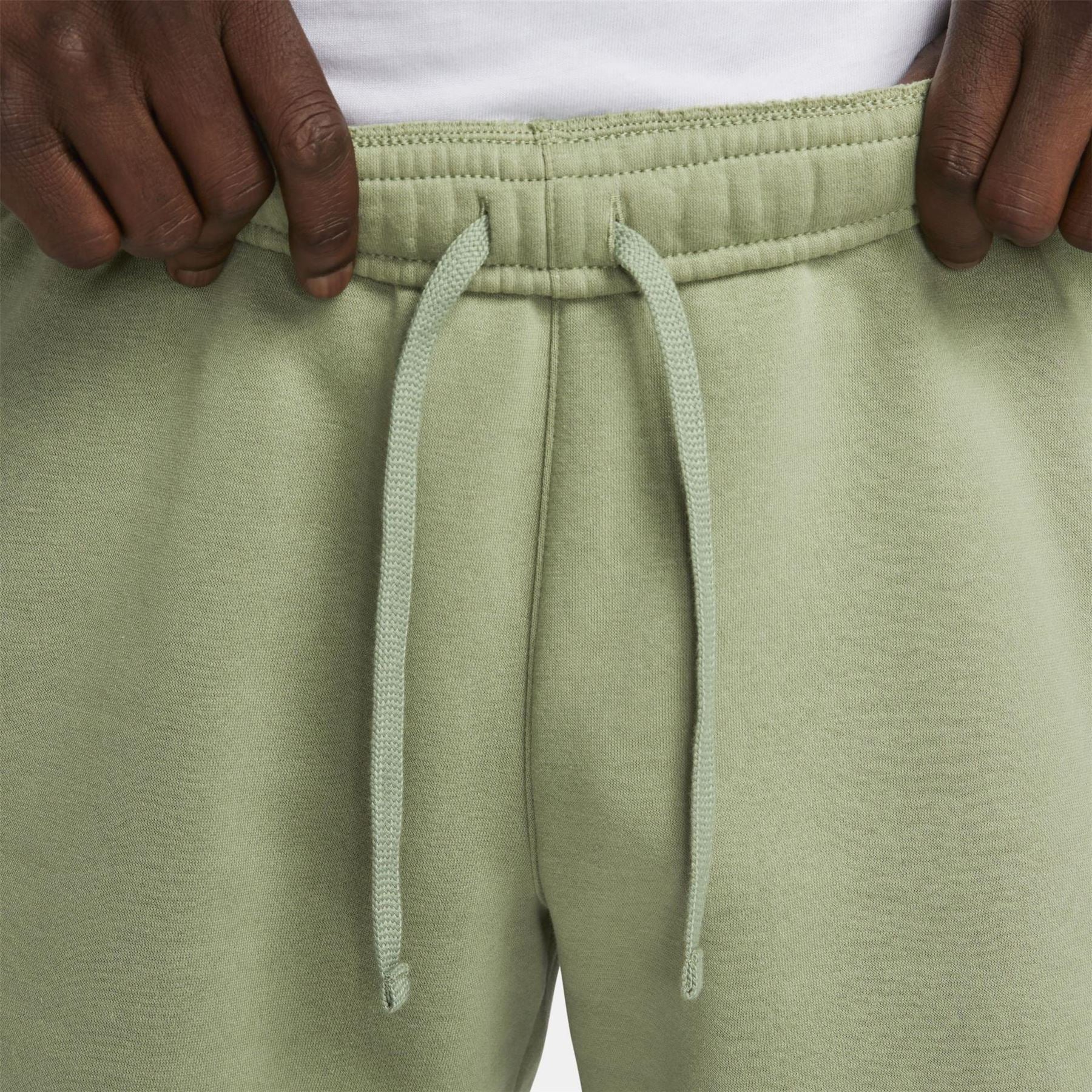 Nike Mens Sportswear Club Cargo Shorts