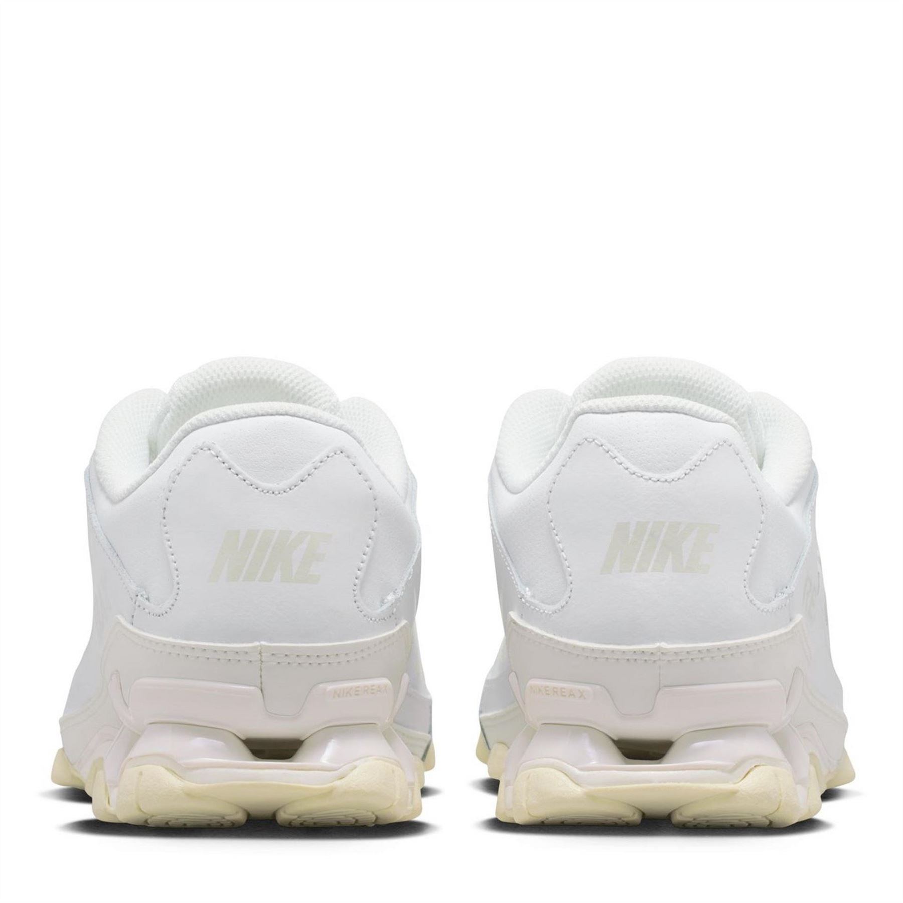 Nike Reax 8 TR Lace-Up Sneakers