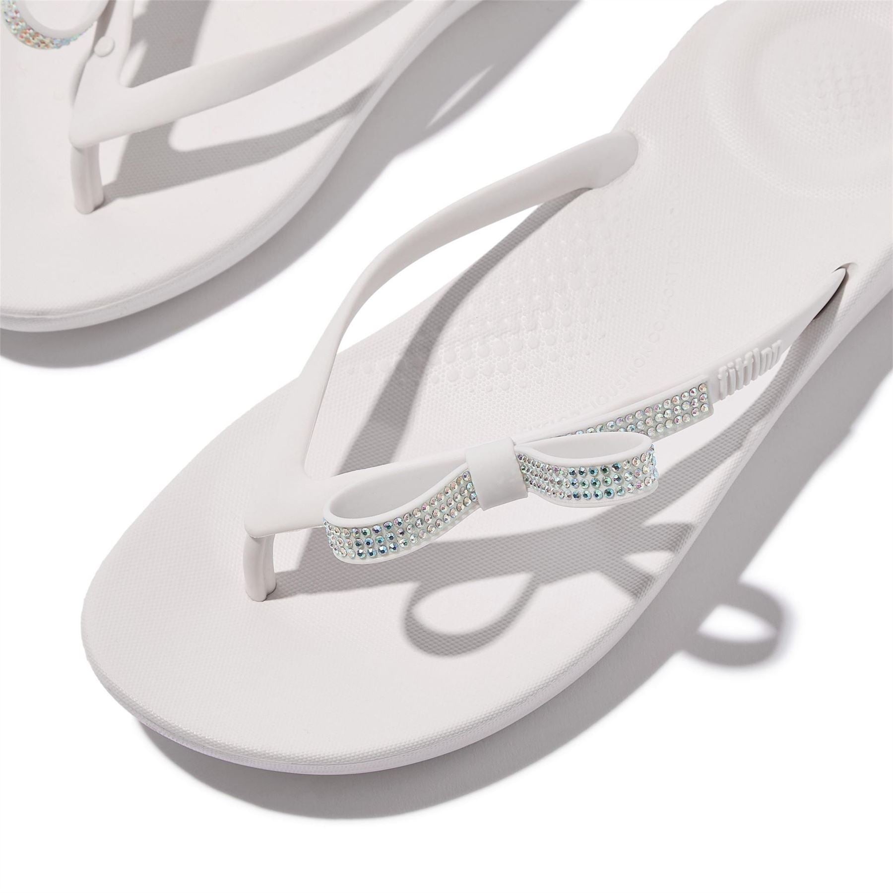 Fitflop Iqushion Bow Metallic Flip Flop Sandals
