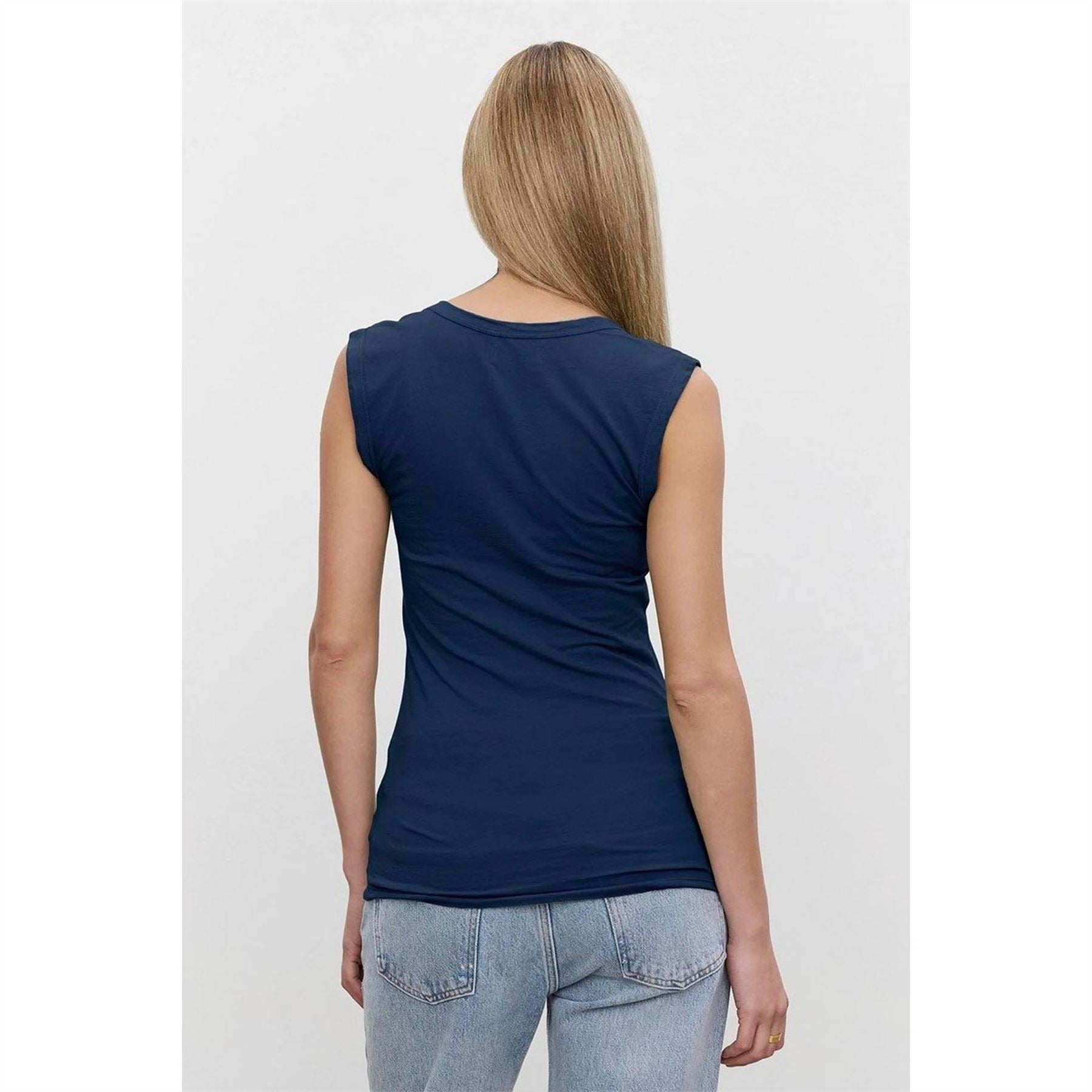 Velvet by Graham and Spencer Regular Fit Crew Neck T-Shirt