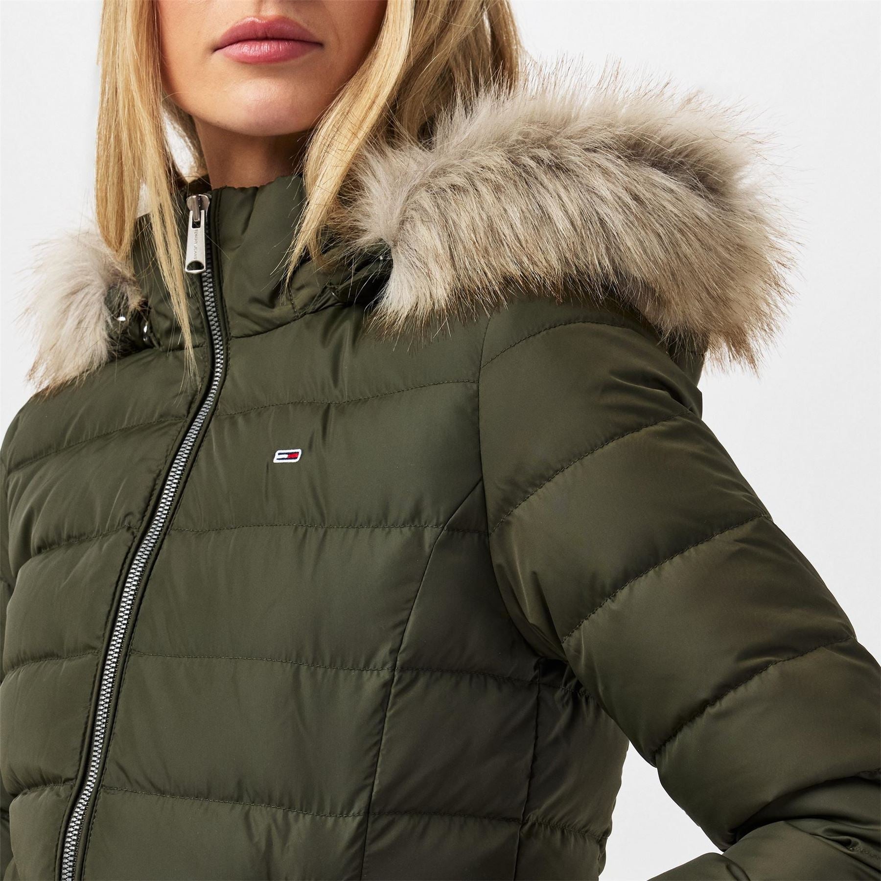 Tommy Jeans Essential Quilted Wind Resistant Faux Fur Hood RDS Down Short Puffer Jacket