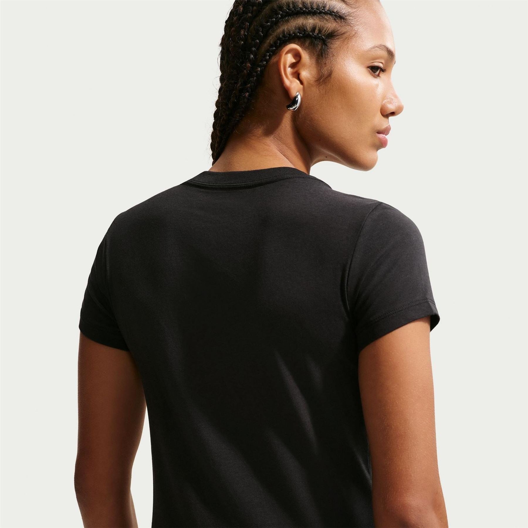 Nike Womens Chill Knit T-Shirt