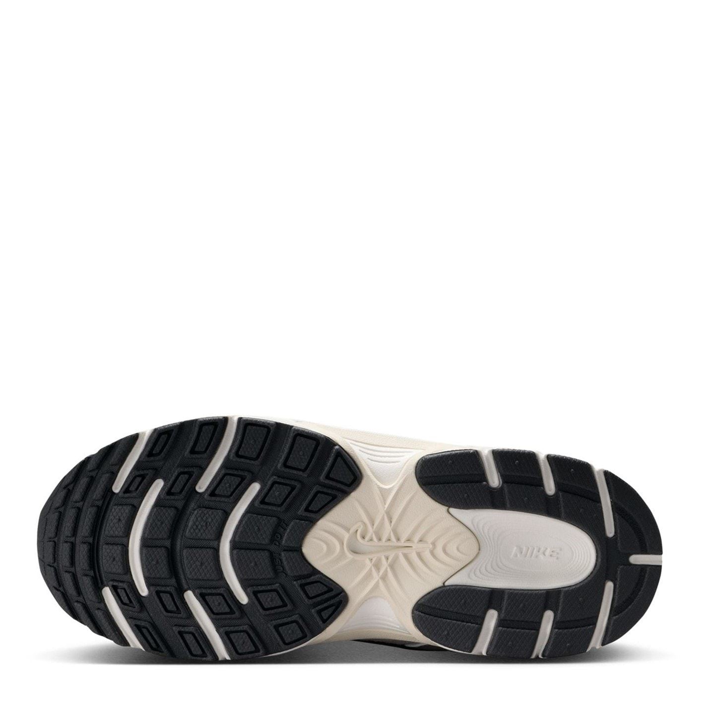 Nike V5 Rnr Lace Up Low Top Sneakers