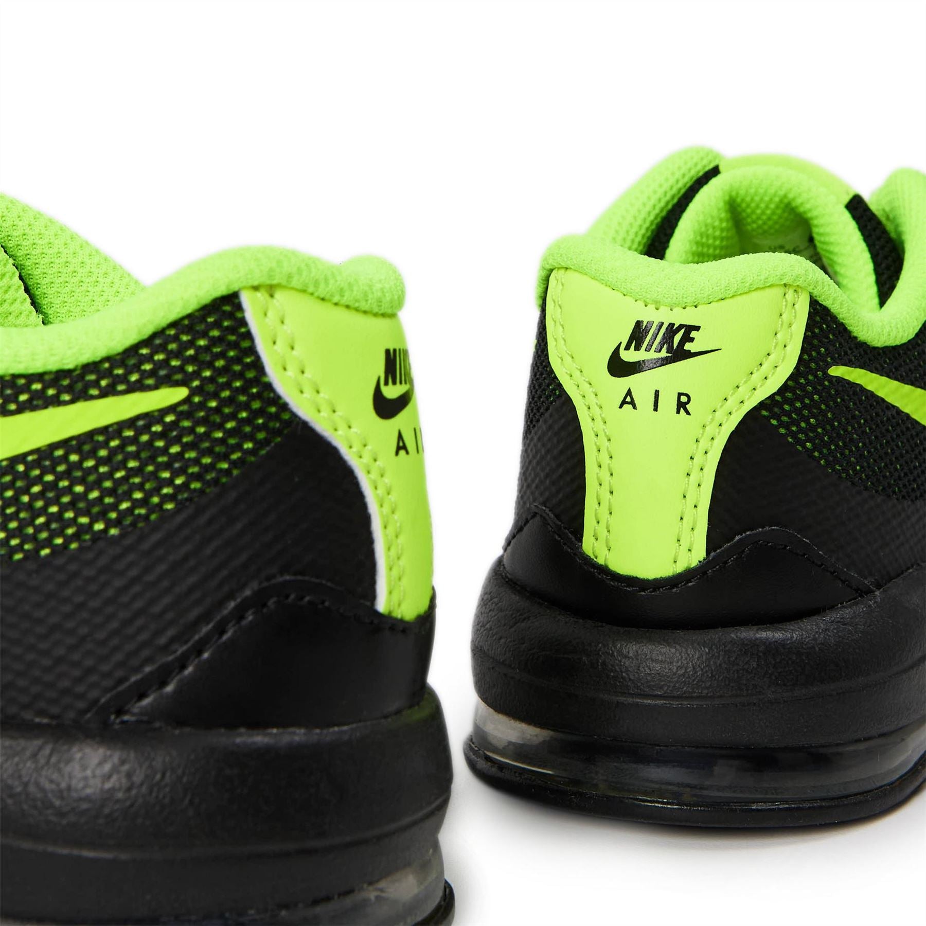 Nike Air Max Invigor Little Kids Shoe