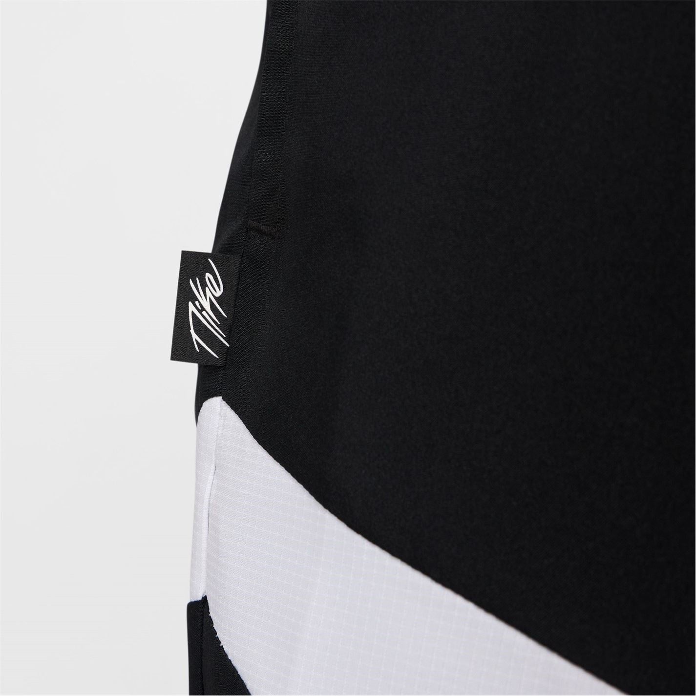 Nike Mens Dri Fit Icon 8 Basketball Shorts