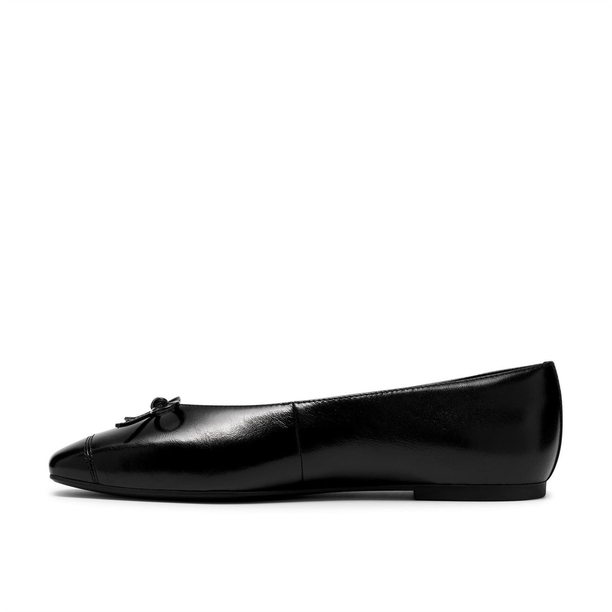 Clarks Befana Bow Closed Toe Flat Pumps