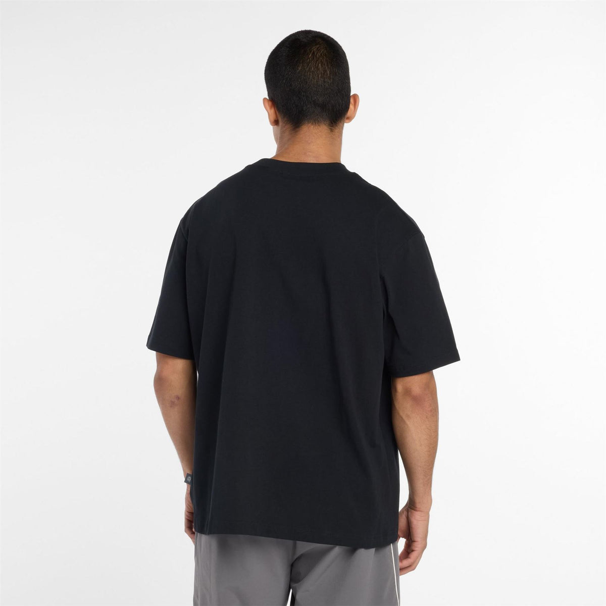 New Balance Hoops Tradition Graphic Crew Neck Short Sleeve T-Shirt
