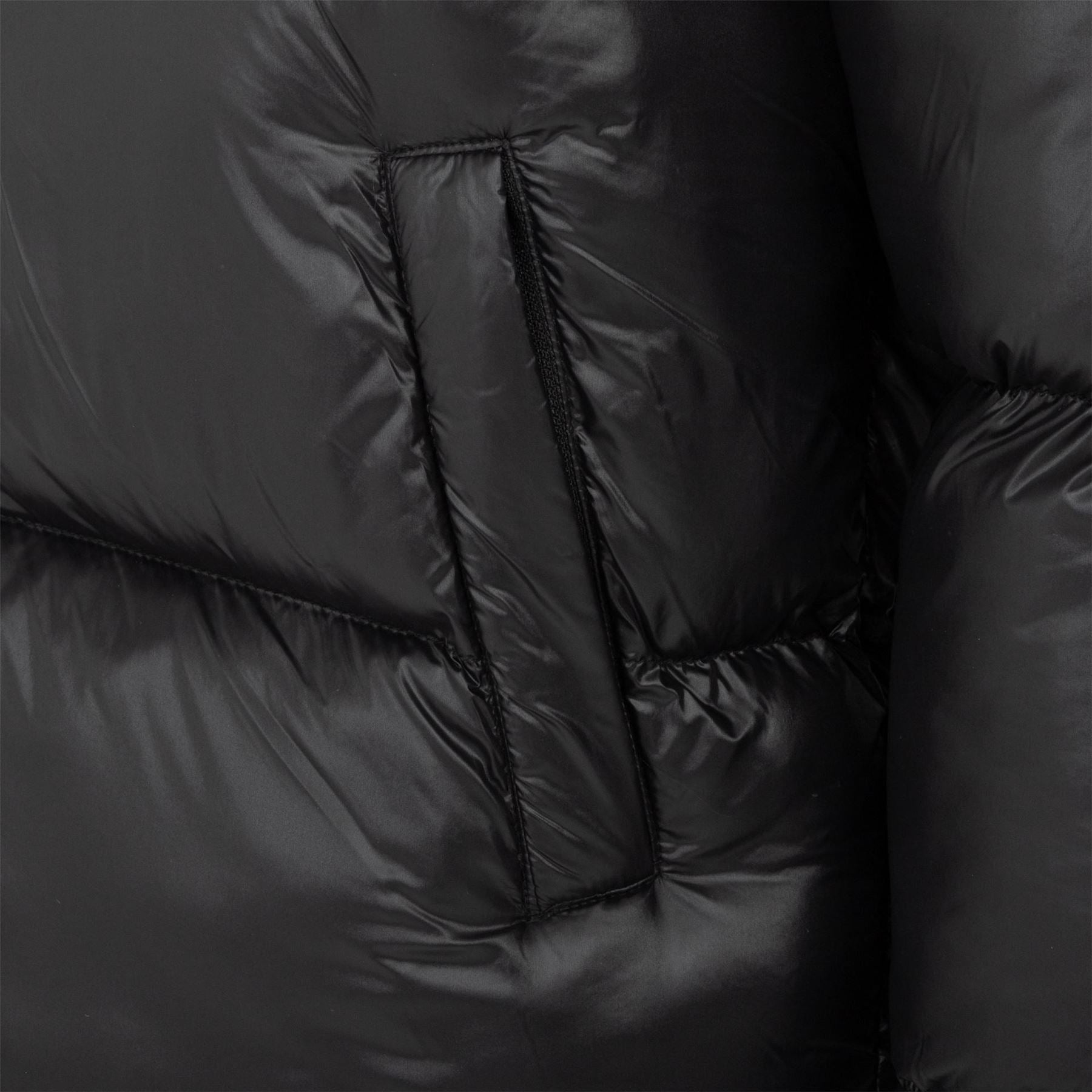 Loyalti Shadow Short Puffer Jacket
