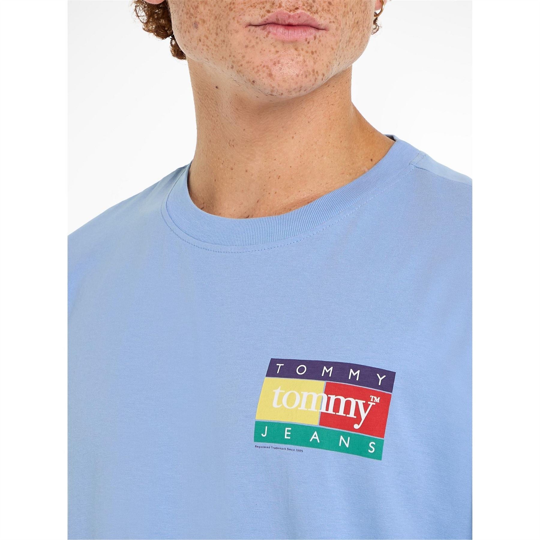 Tommy Jeans Badge Crew Neck Regular Fit T-Shirt