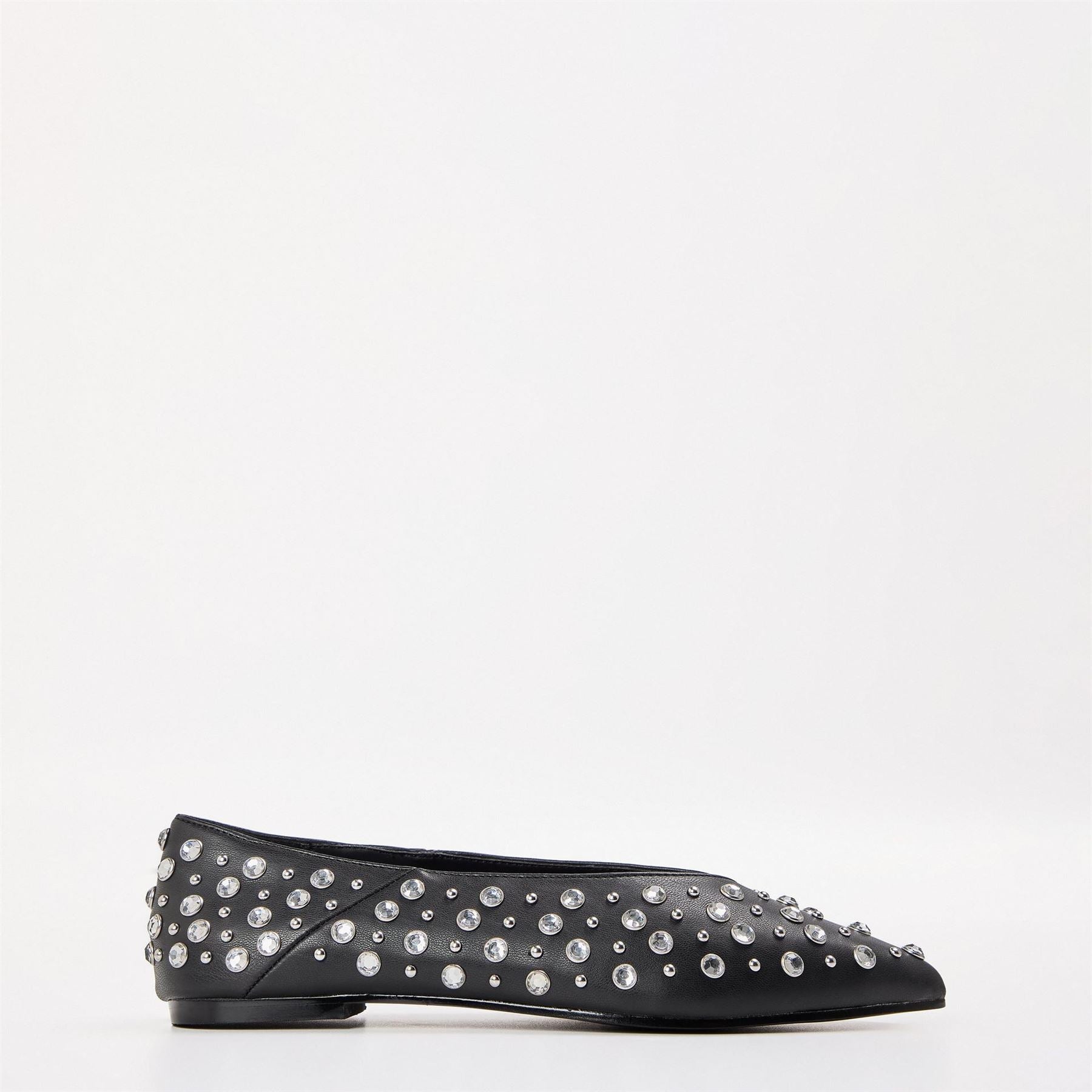 Steve Madden Venecia Almond Toe Novelty Patterned Pumps