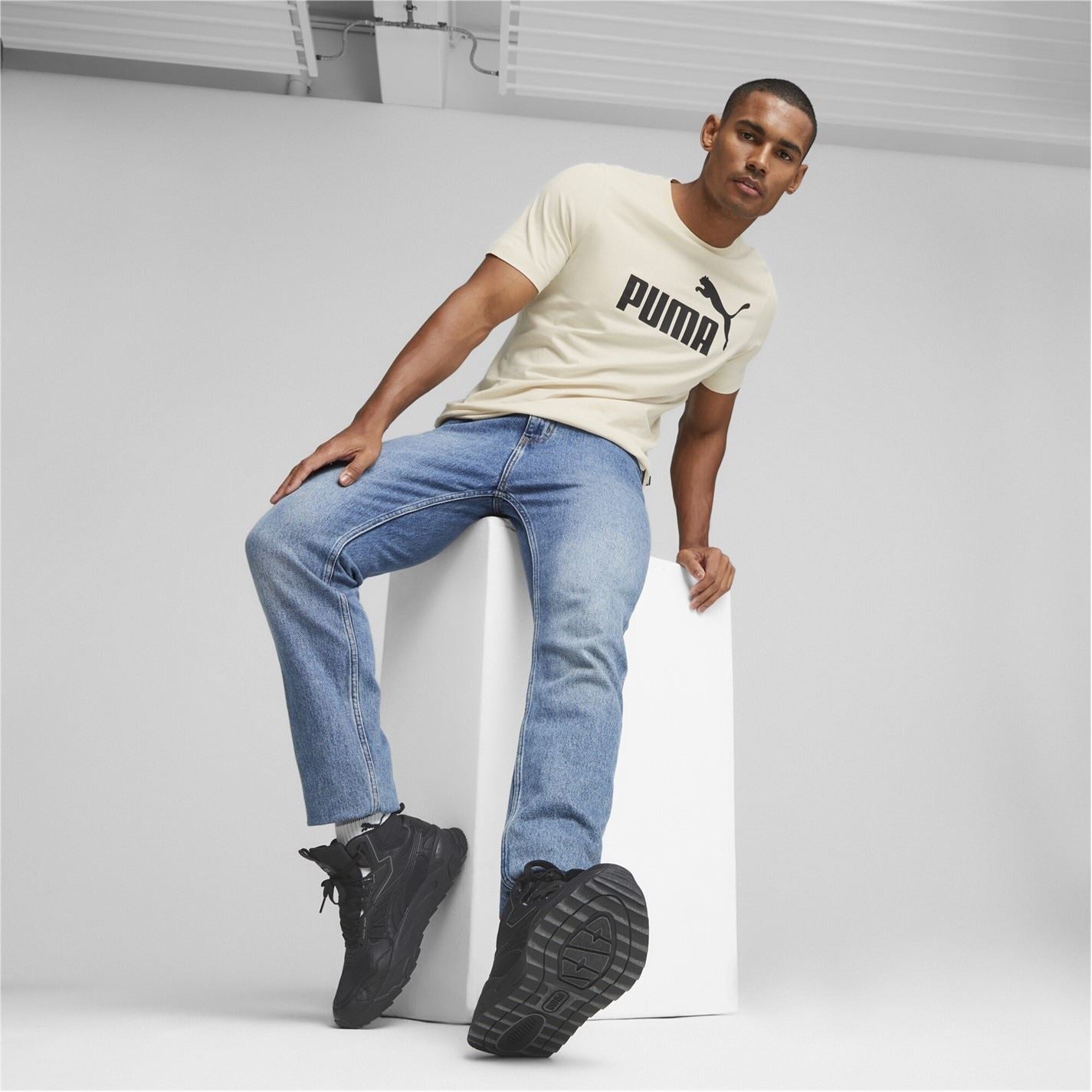 Puma Ess Logo Crew Neck Short Sleeve T-Shirt