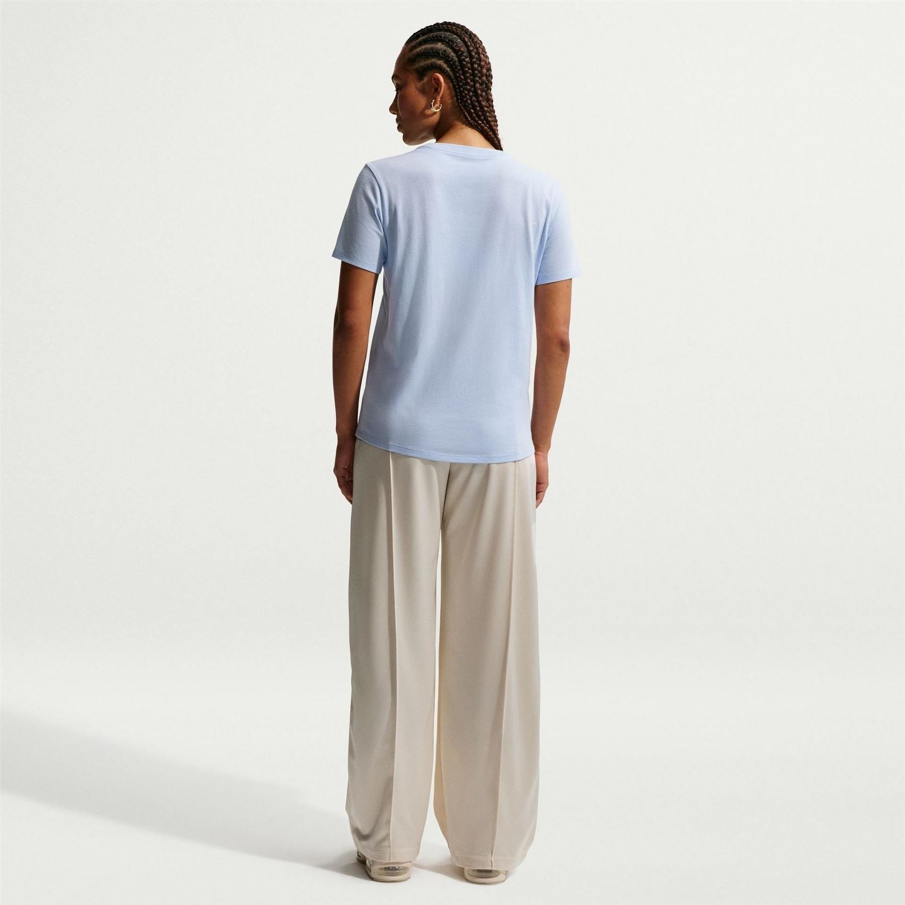 Nike Womens Sportswear Club T-Shirt