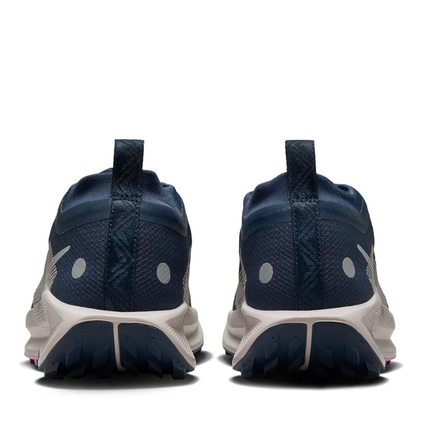 Nike Womens Pegasus Trail 5 Gore Tex Trail Running Shoes