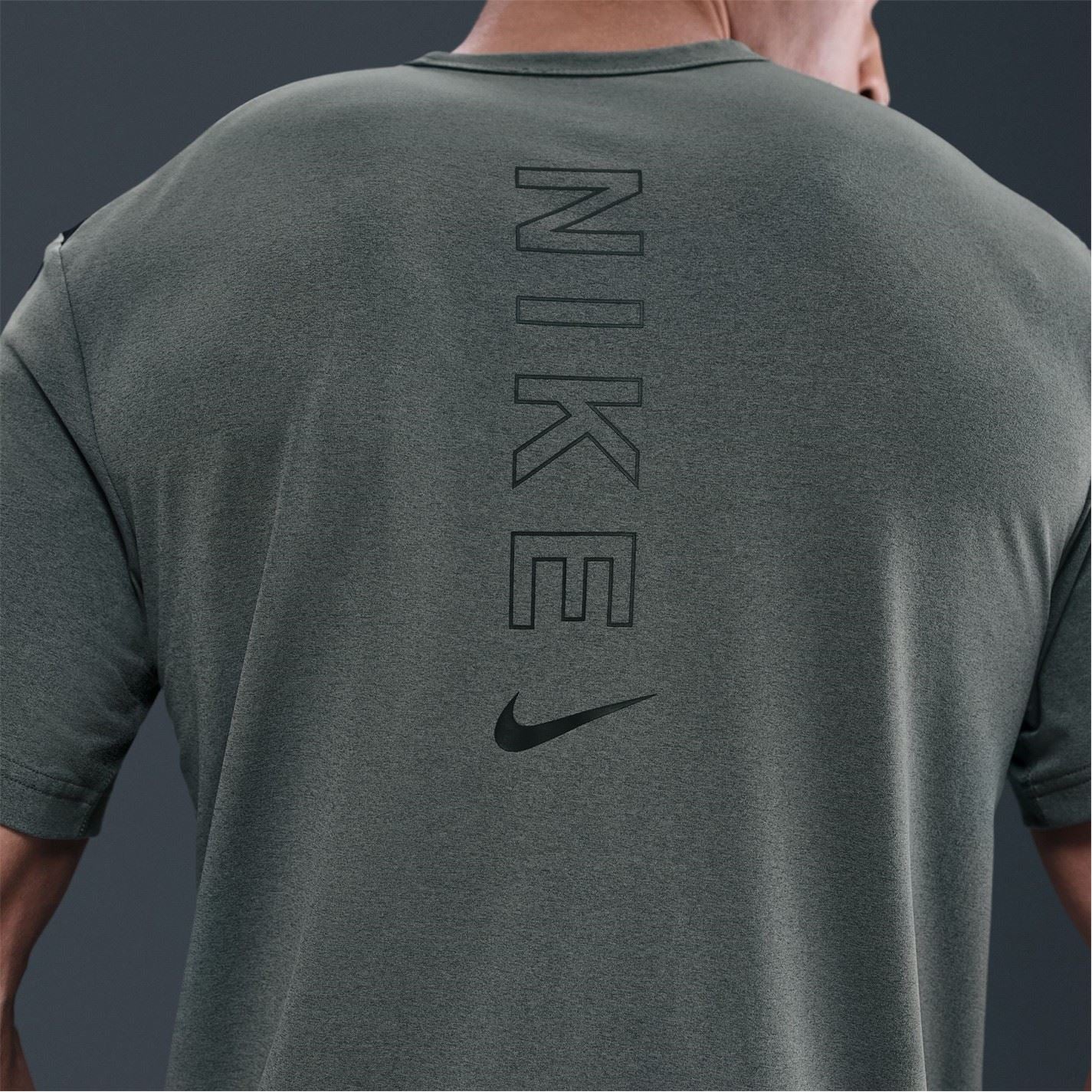 Nike Regular Fit Short Sleeve Crew Neck T-Shirt