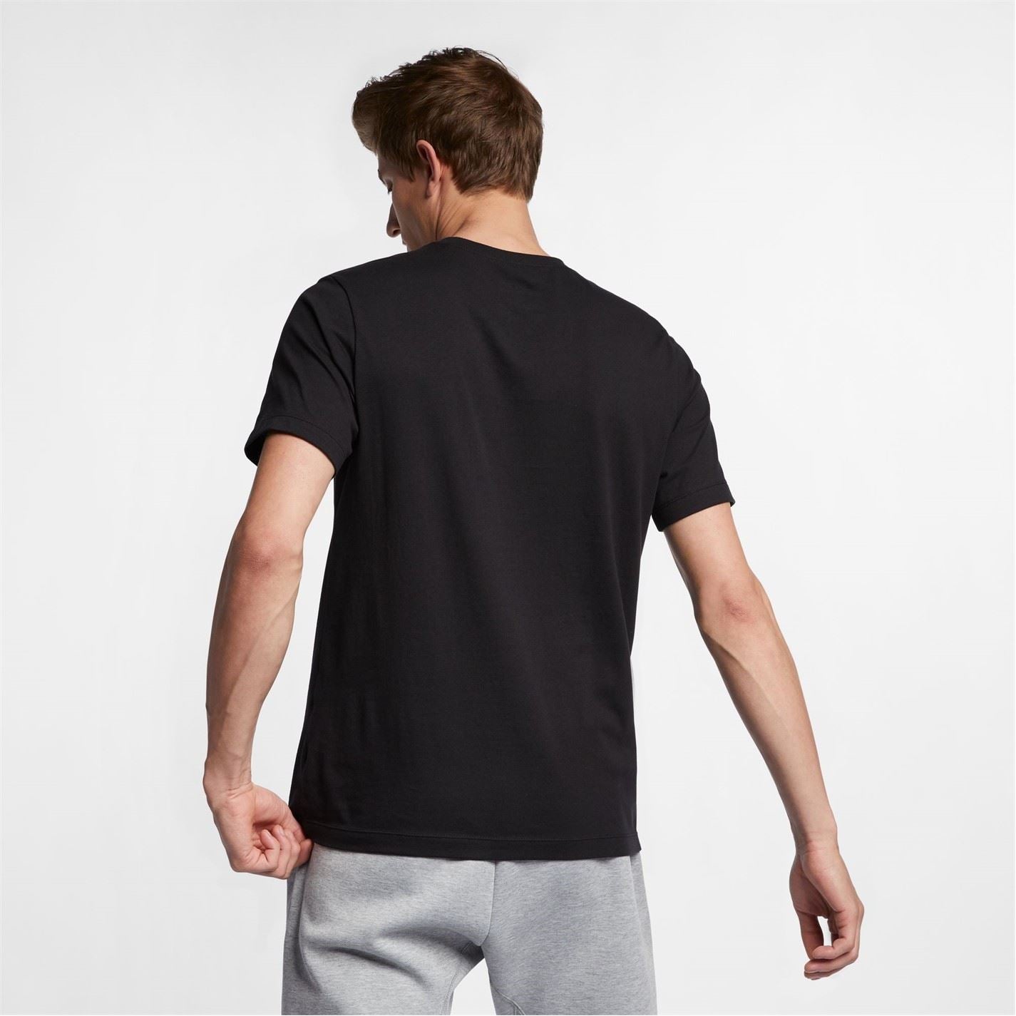 Nike Regular Fit Crew Neck Swoosh T-Shirt