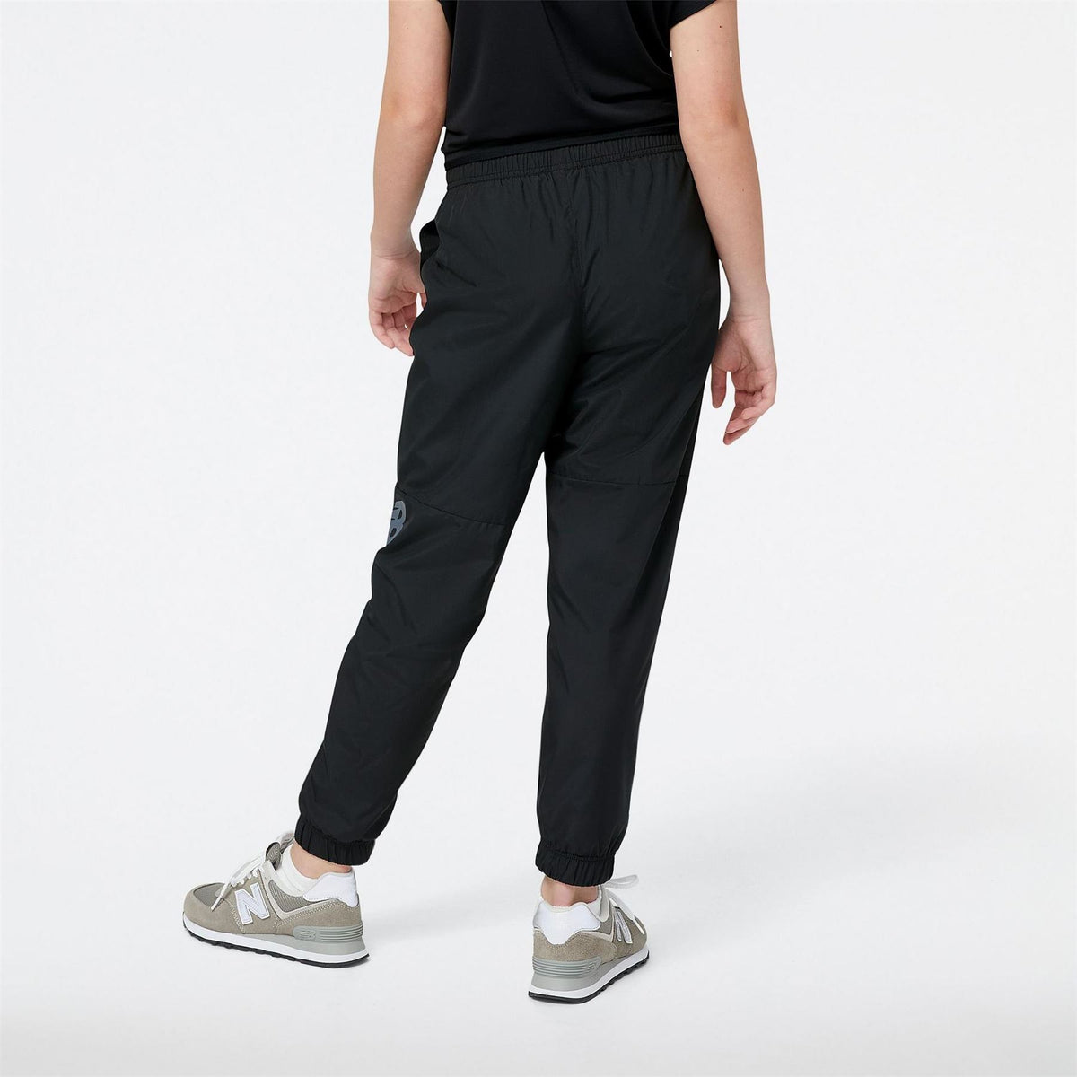 New Balance Tenacity Woven Three Quartertrousers