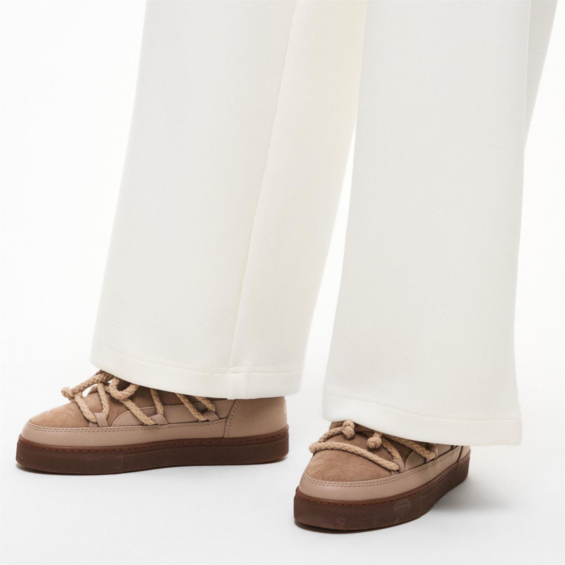 Inuikii Classic Snug Boots with Lace-Up Closure