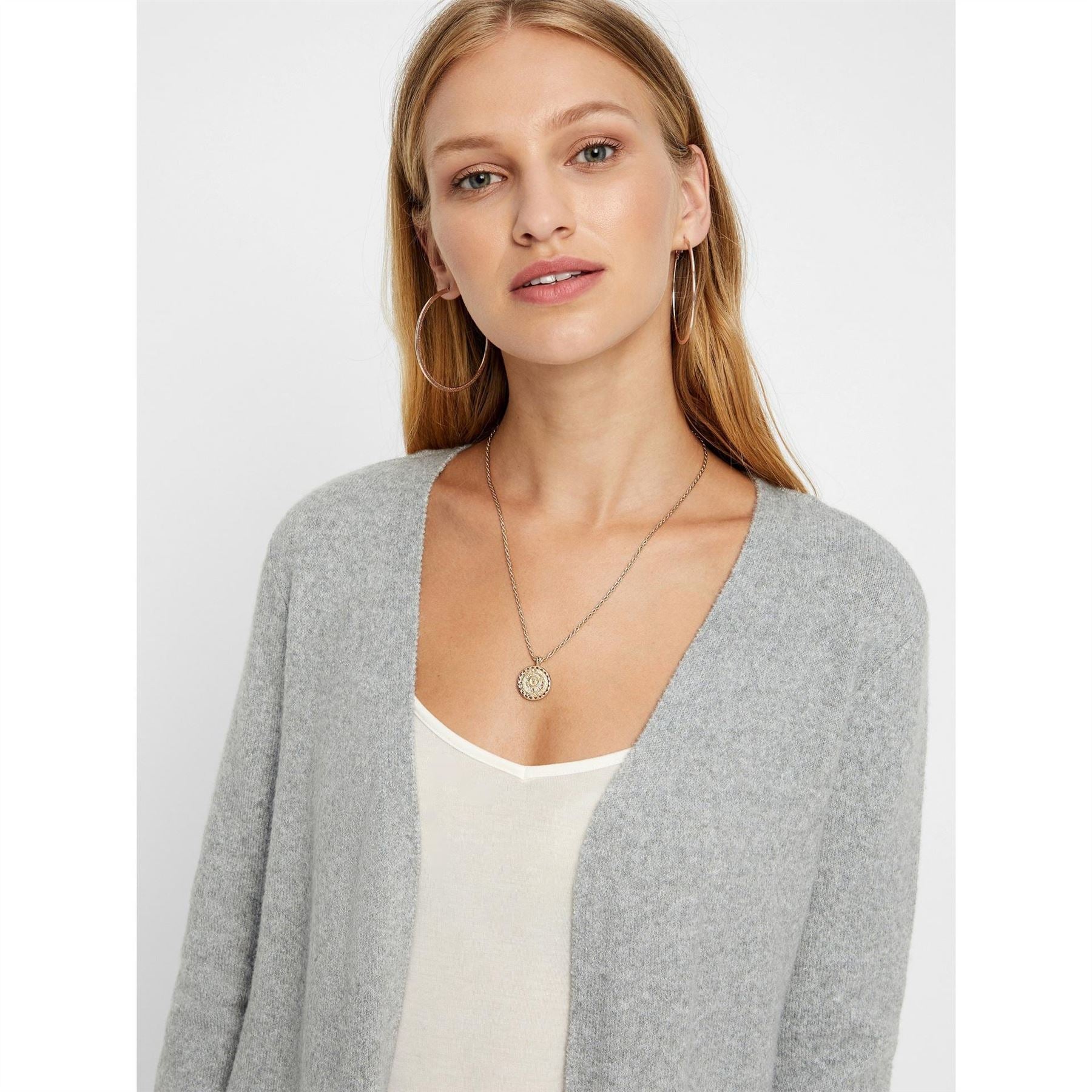 Vero Moda Doffy V-Neck Relaxed Fit Long Sleeve Sweater