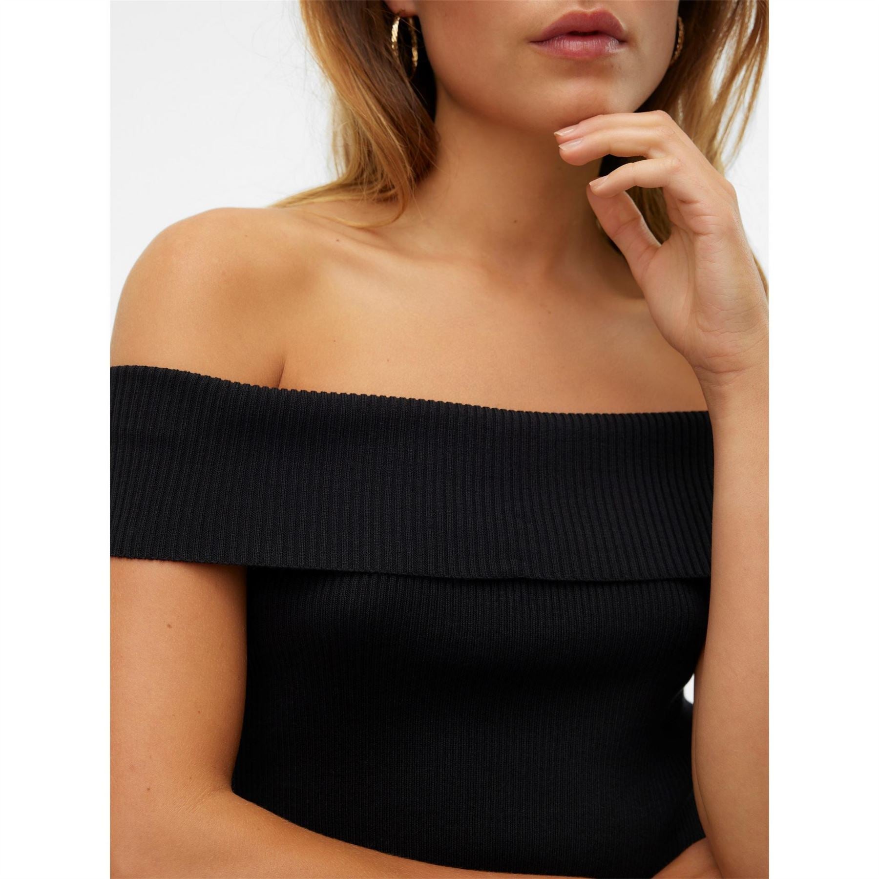 Vero Moda Off-The-Shoulder Slim Fit T-Shirt