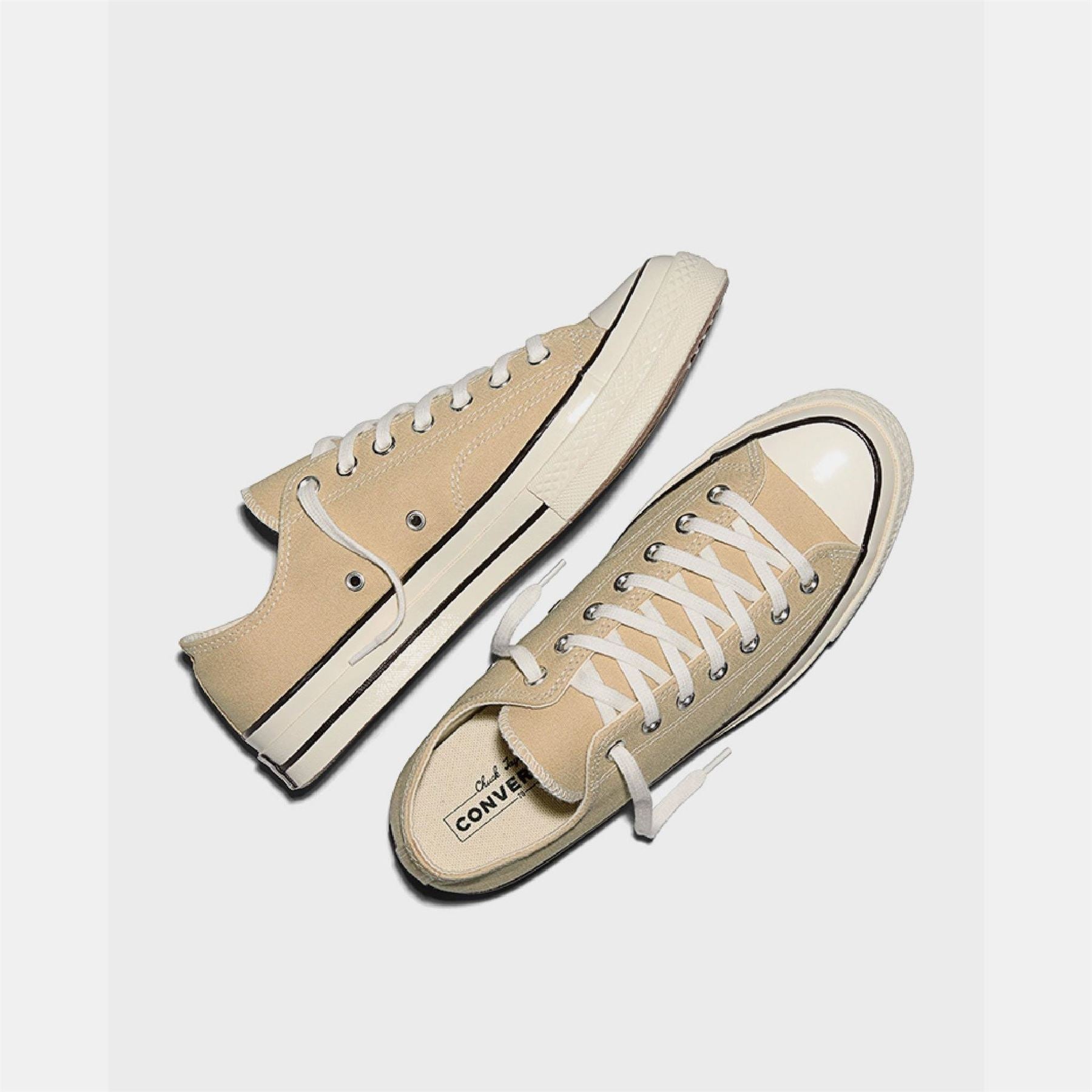 Converse Adults Chuck 70 Canvasas High Top Trainers