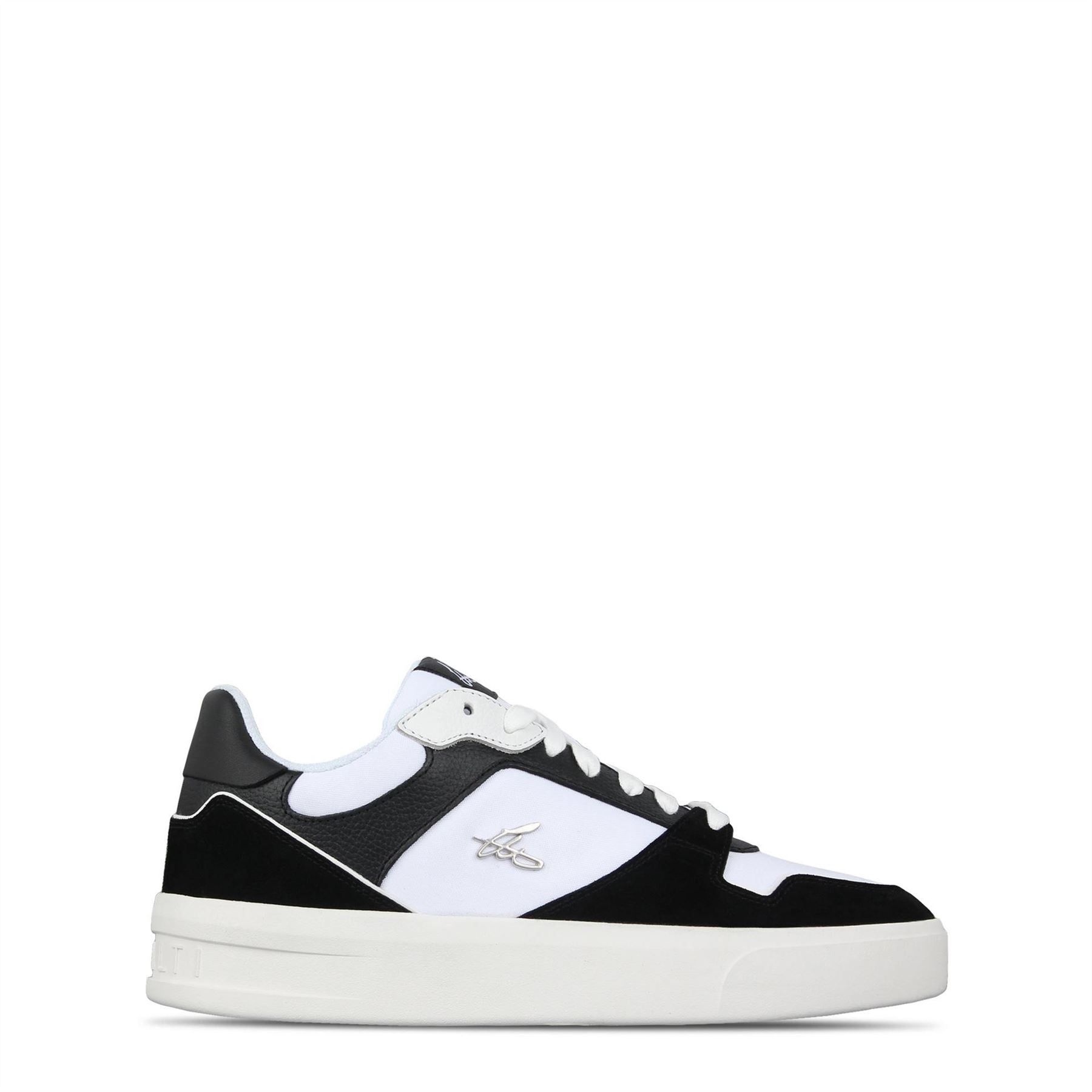 Loyalti Clip Set Lace Up Sneakers