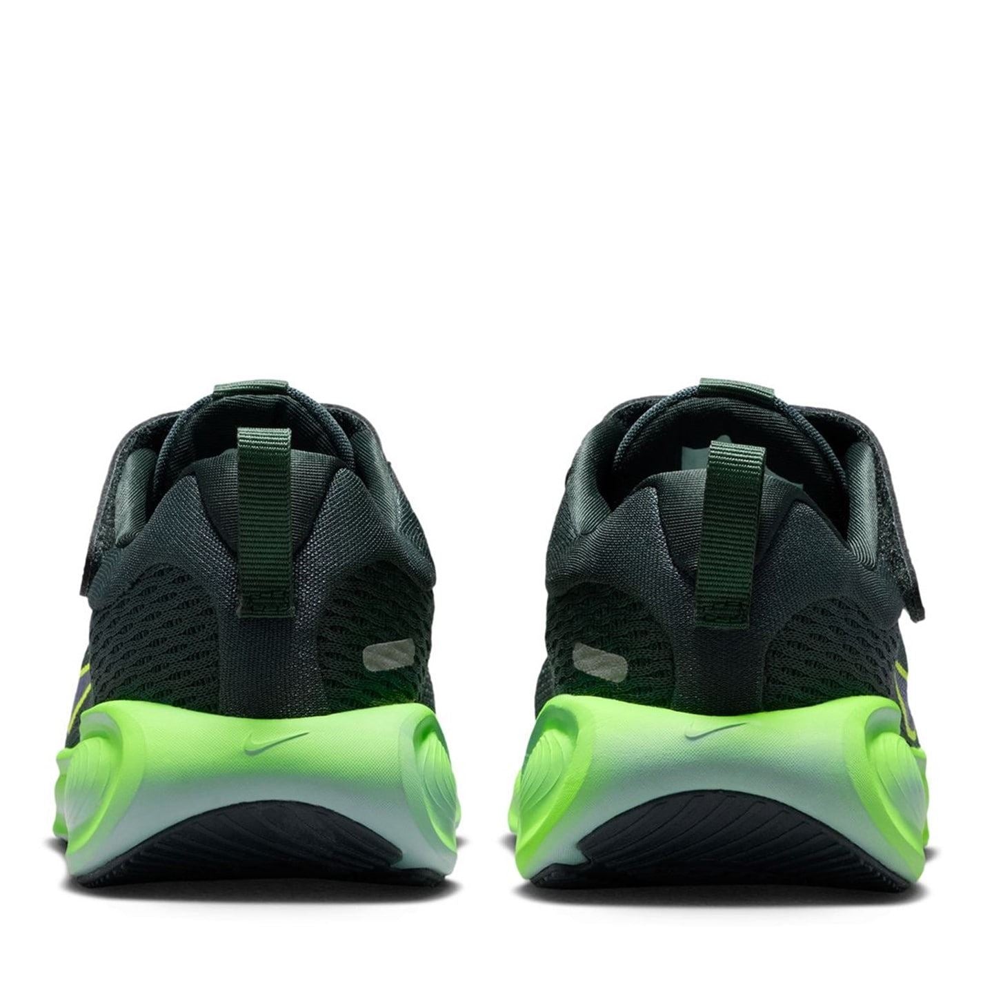 Nike Stellar Ride Low Top Lace-Up Sneakers