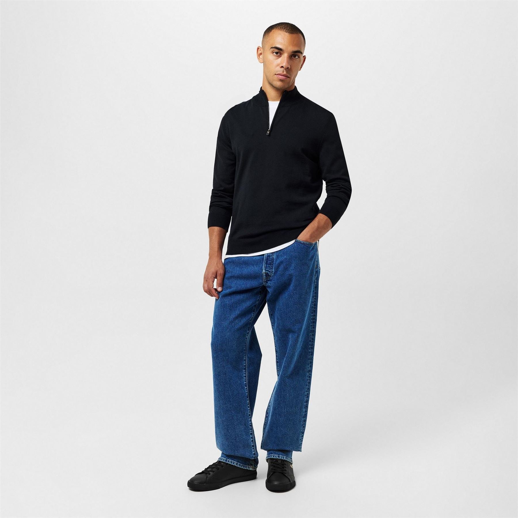 Lacoste Lerond Pro Low Top Trainers