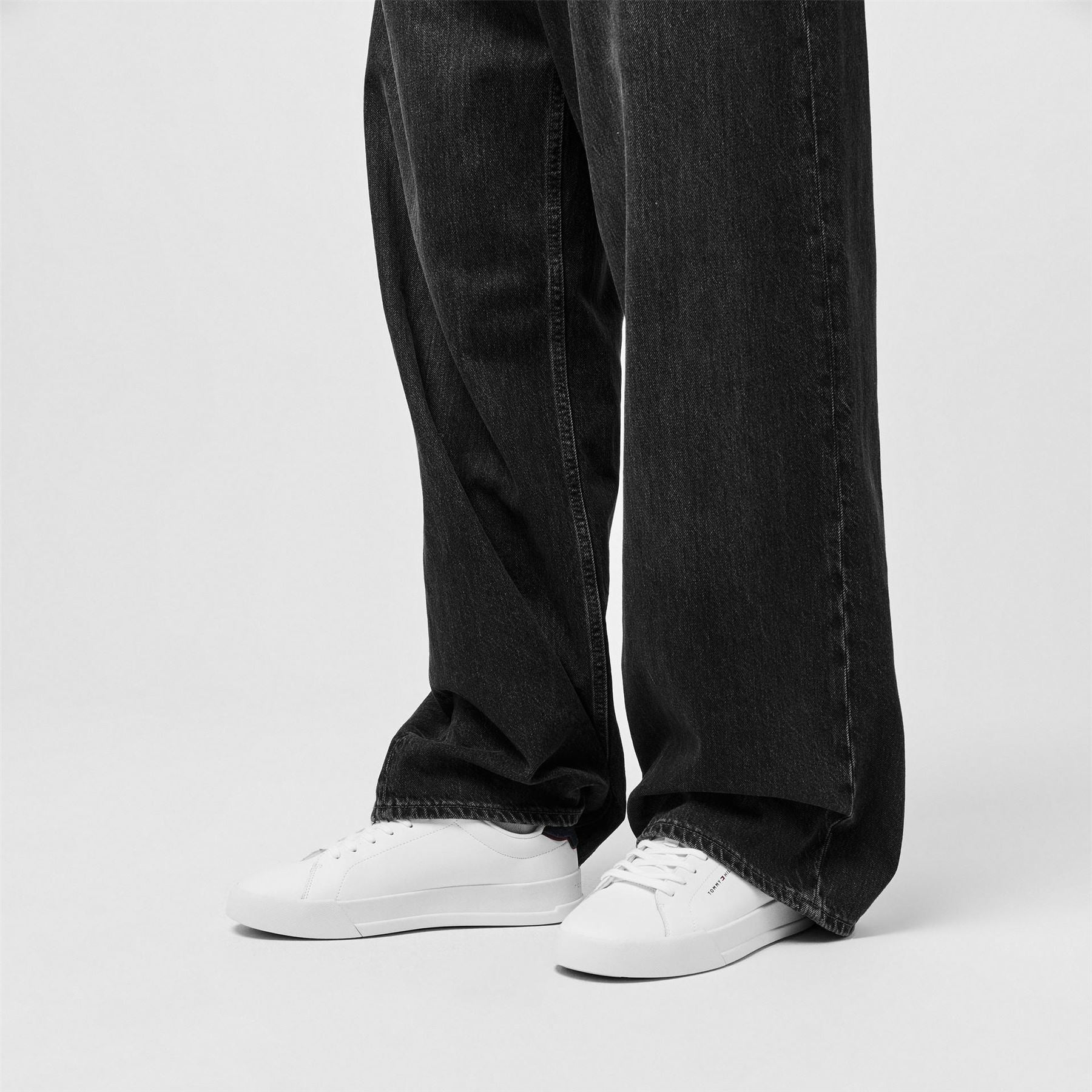 Tommy Hilfiger Leather Low Top Trainers