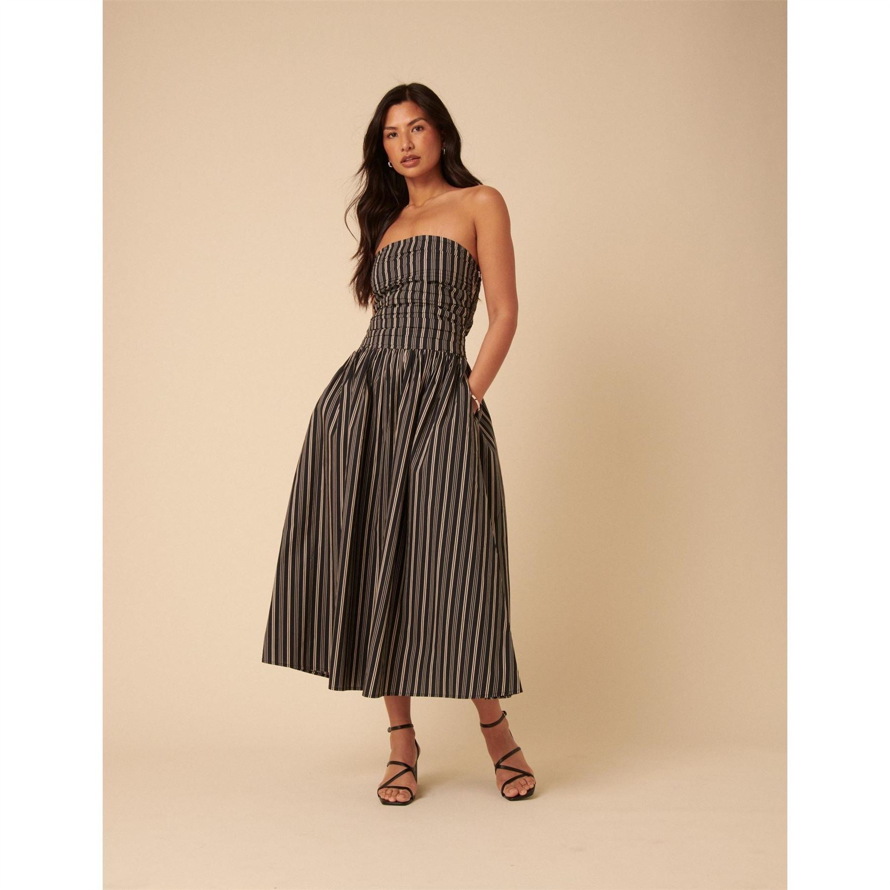 Nobodys Child Felicity Spaghetti Strap Sleeveless Midi Dress