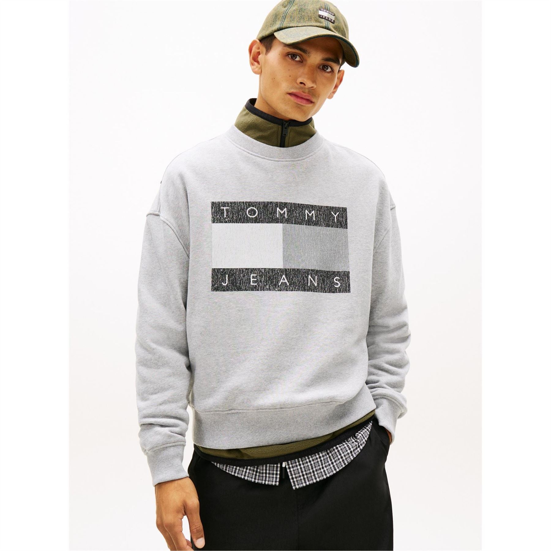 Tommy Jeans Flag Graphic Crew Neck Long Sleeve Sweatshirt
