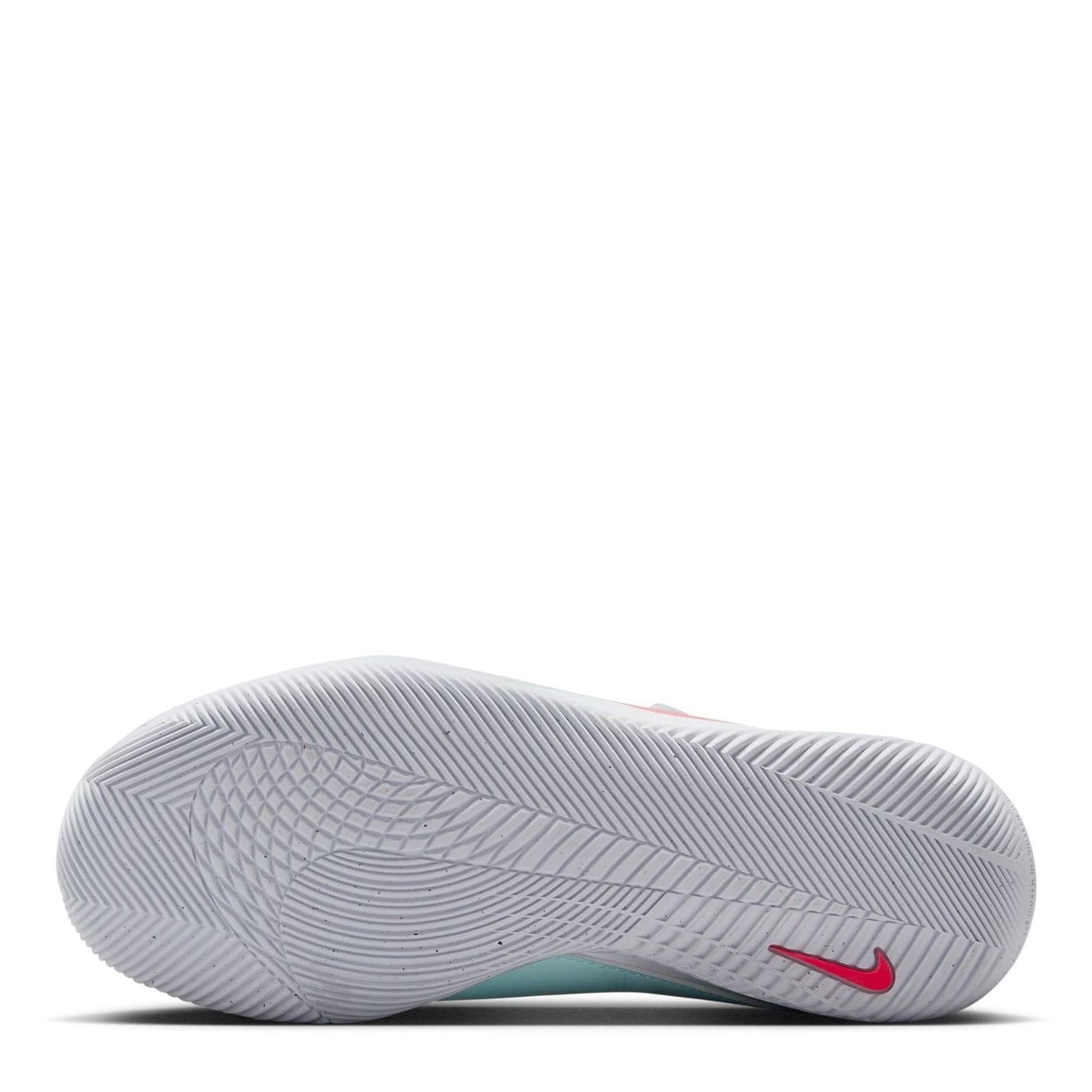 Nike Phantom Gx 2 Club Juniors Indoor Court Football Boots.