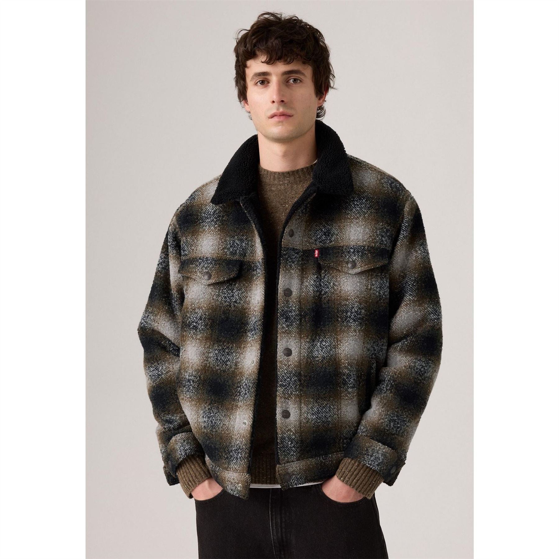 Levis Relaxed Fit Solid Patterned Sherpa Denim Jacket with Chest Pocket