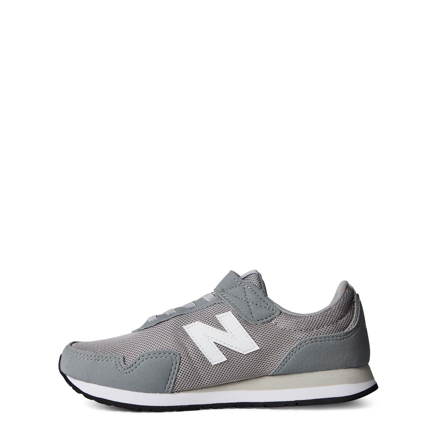New Balance Low Top Leather Sneakers With Logo