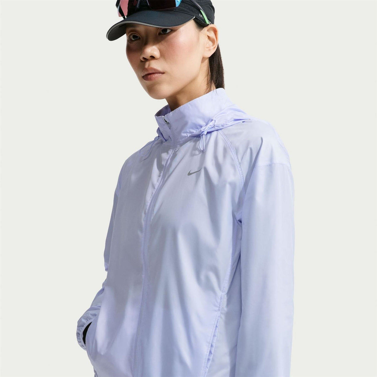 Nike Tempo Hooded Solid Patterned Windbreaker