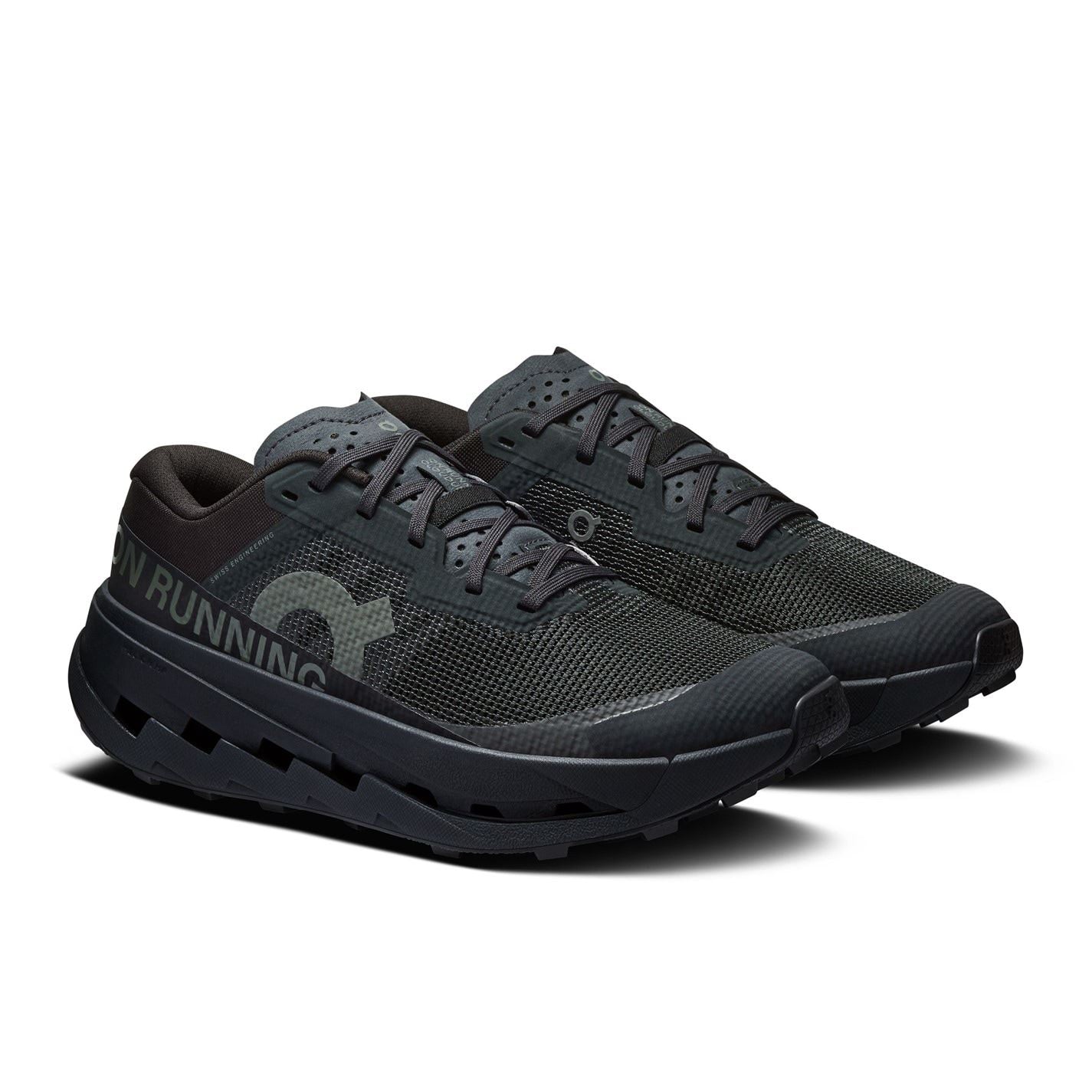 On Cloudultra 3 Round Toe Flat Heel Low Top Sneakers