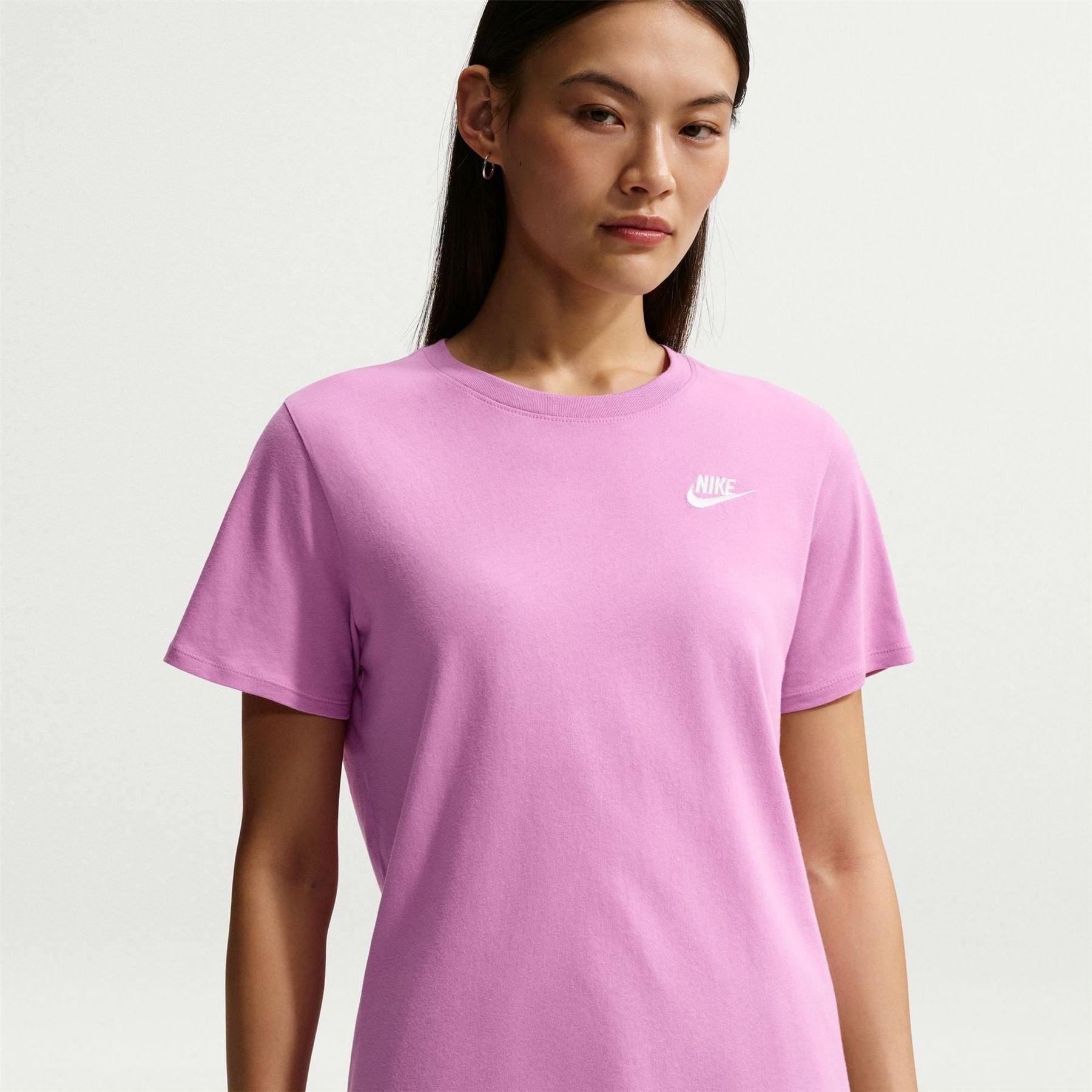 Nike Womens Sportswear Club T-Shirt
