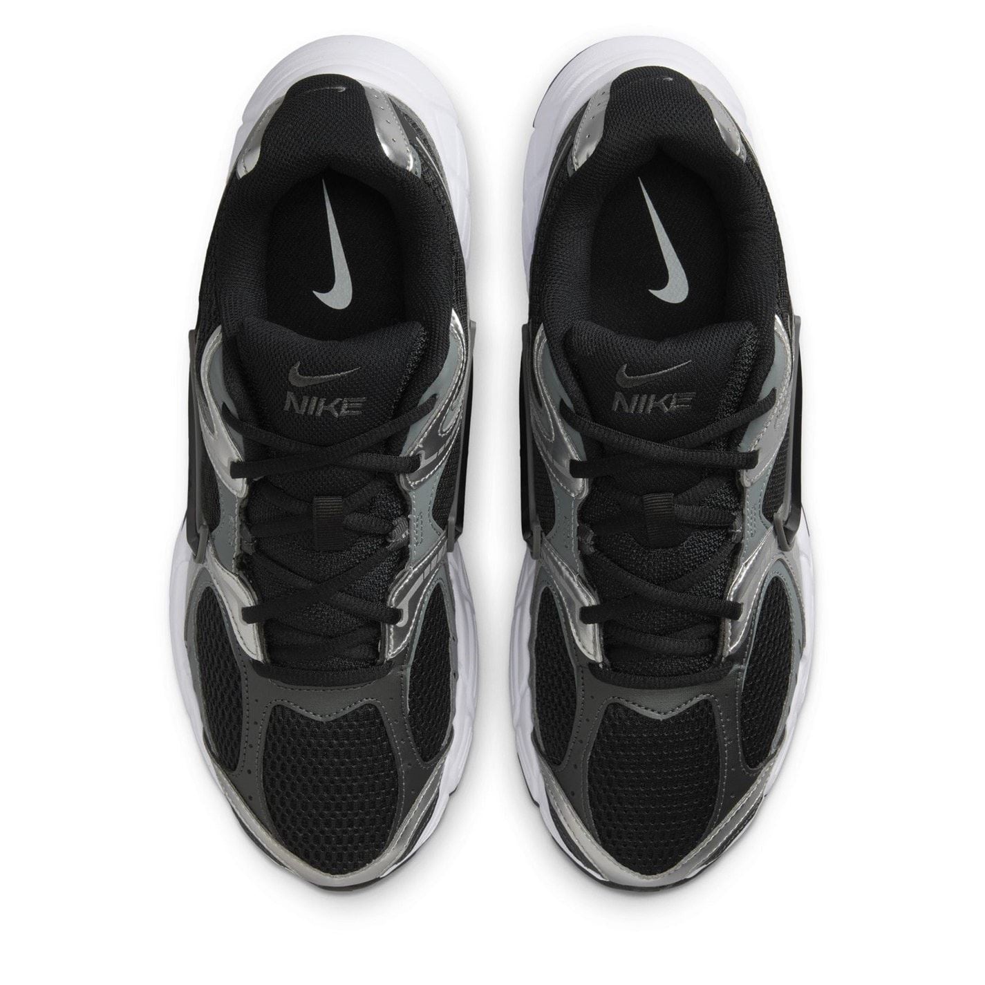 Nike Vomero 5 Running Flat Heel Trainers