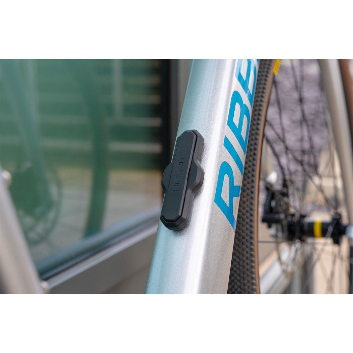 Hiplok Track Airtag Holder