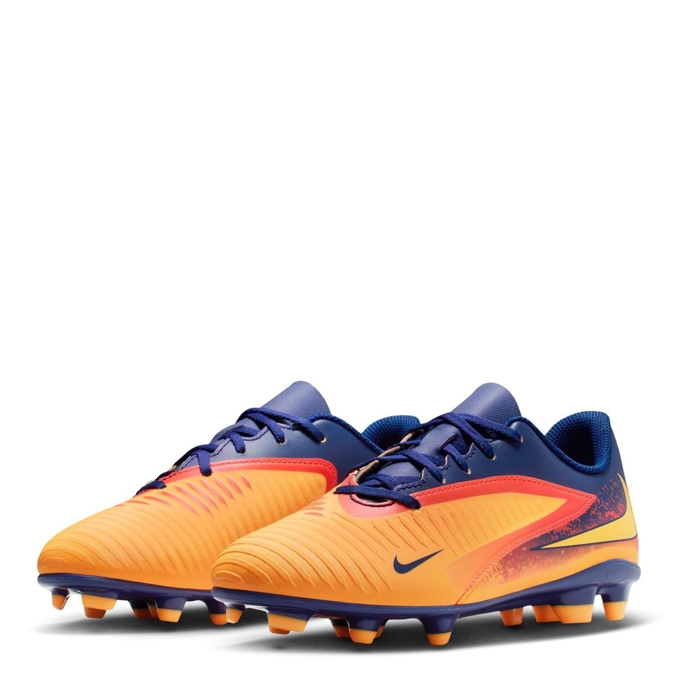 Nike Phantom 6 Club Juniors Multi Ground Football Boots