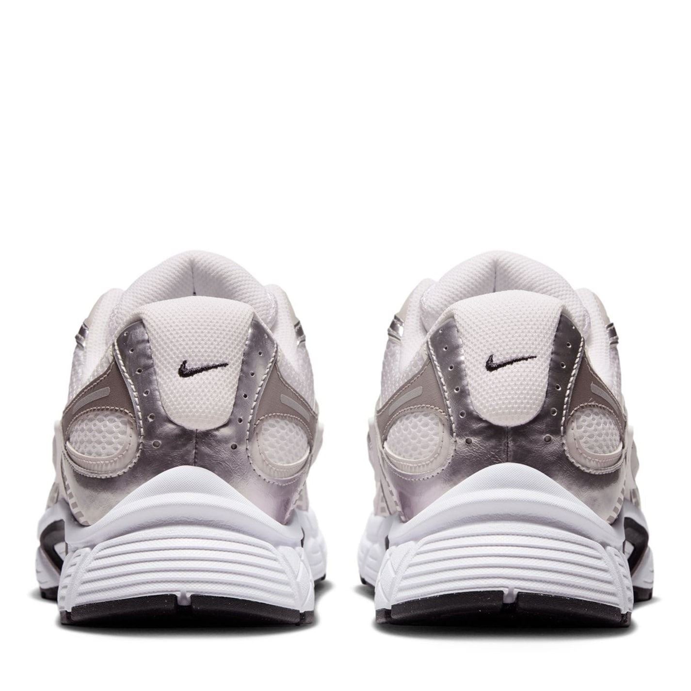 Nike Vomero 5 Running Flat Heel Trainers
