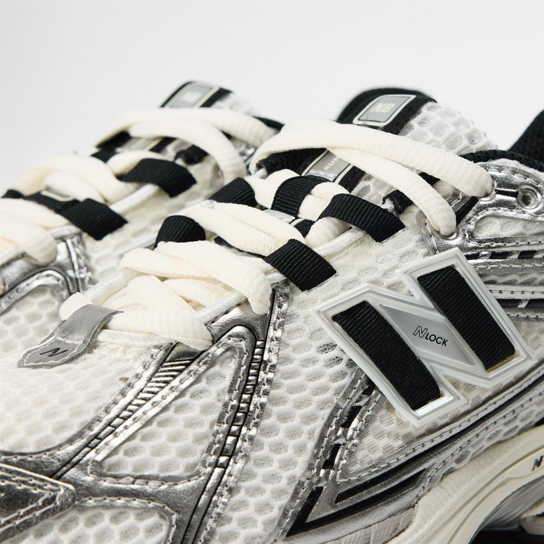 New Balance Womens 1906