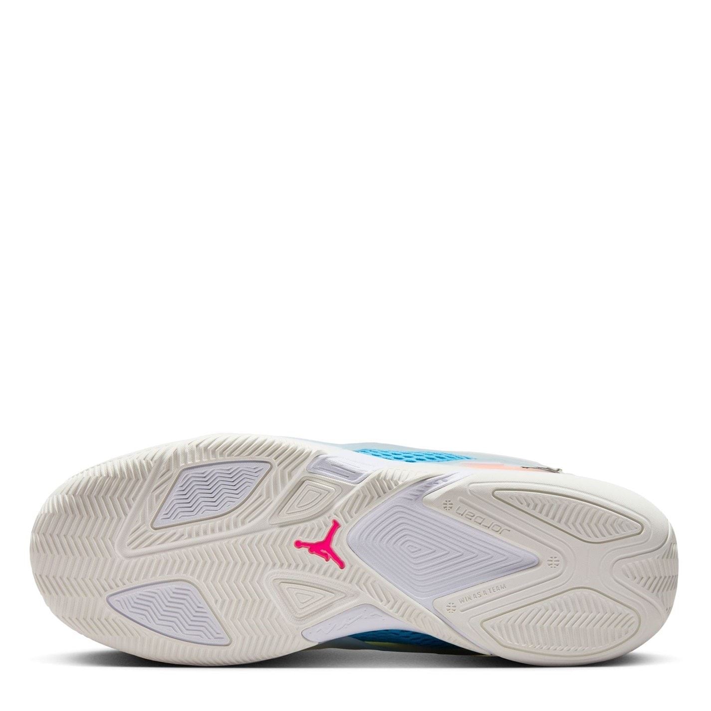 Nike Heir Basketball Round Toe Flat Heel Trainers