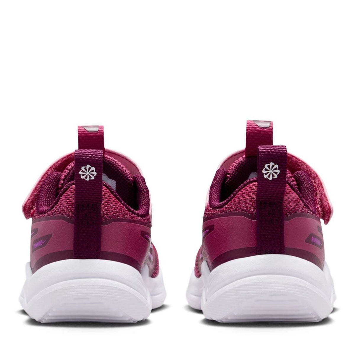 Nike Cosmic Runner Low Top Sneakers with Adjustable Drawstring
