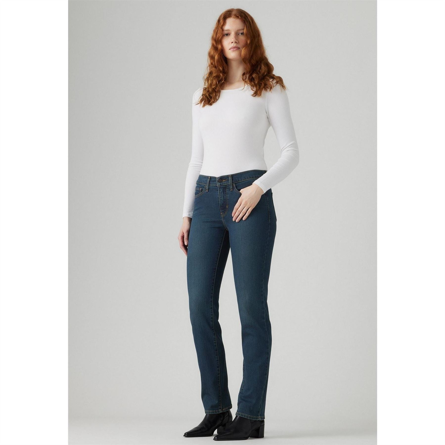 Levis 314 Shaping Straight Jeans