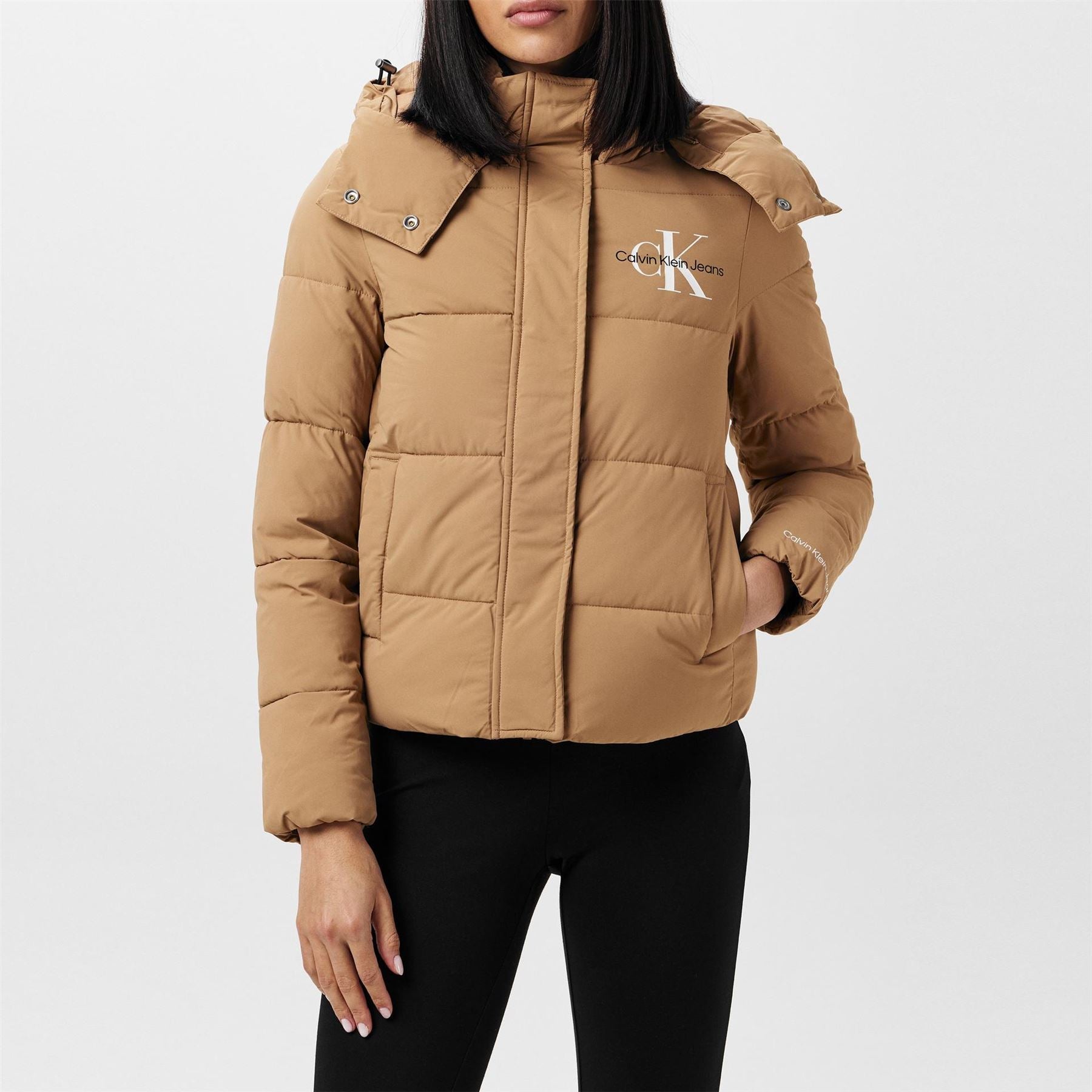 Calvin Klein Jeans  Essential Water Resistant Rds Certified Down Short Puffer Jacket
