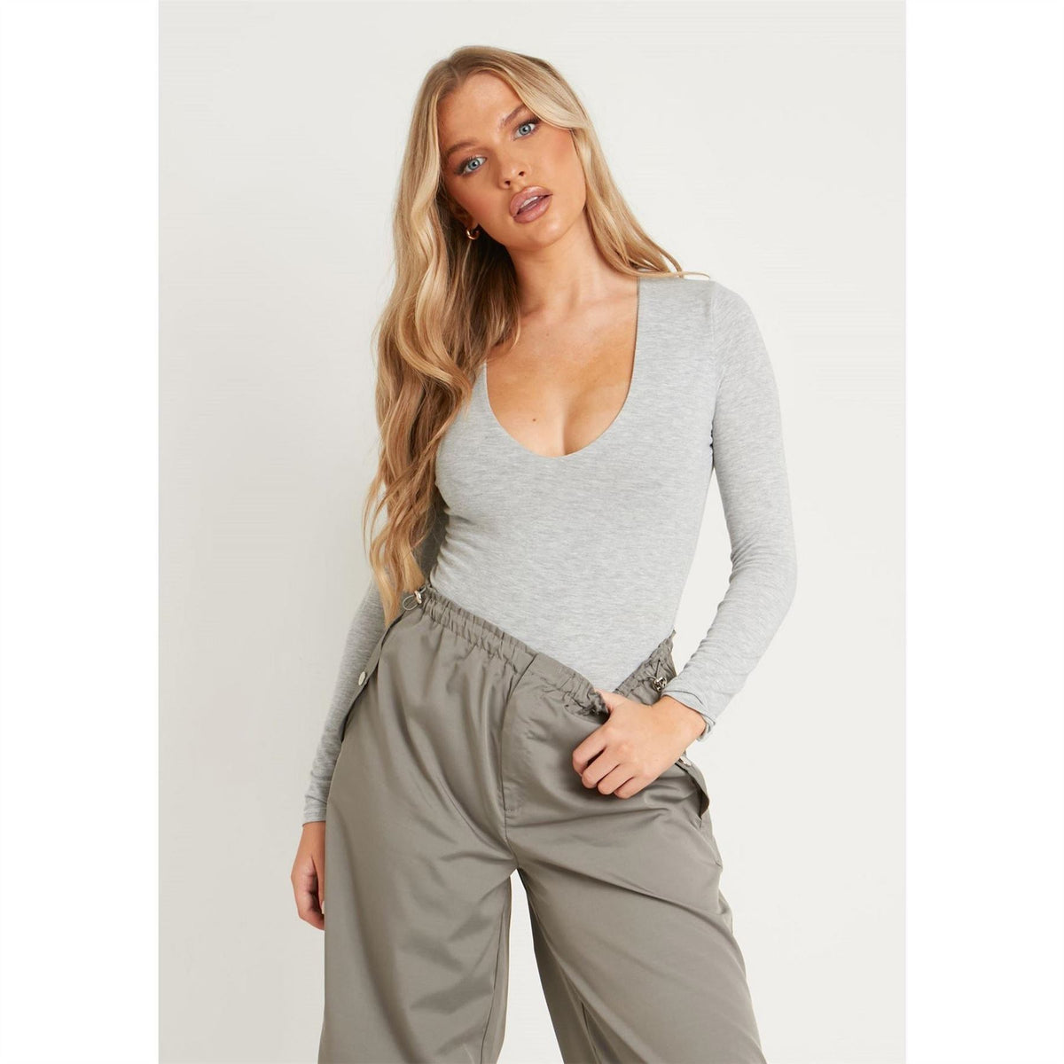 Missy Empire Sleeve Plunge Bodysuit